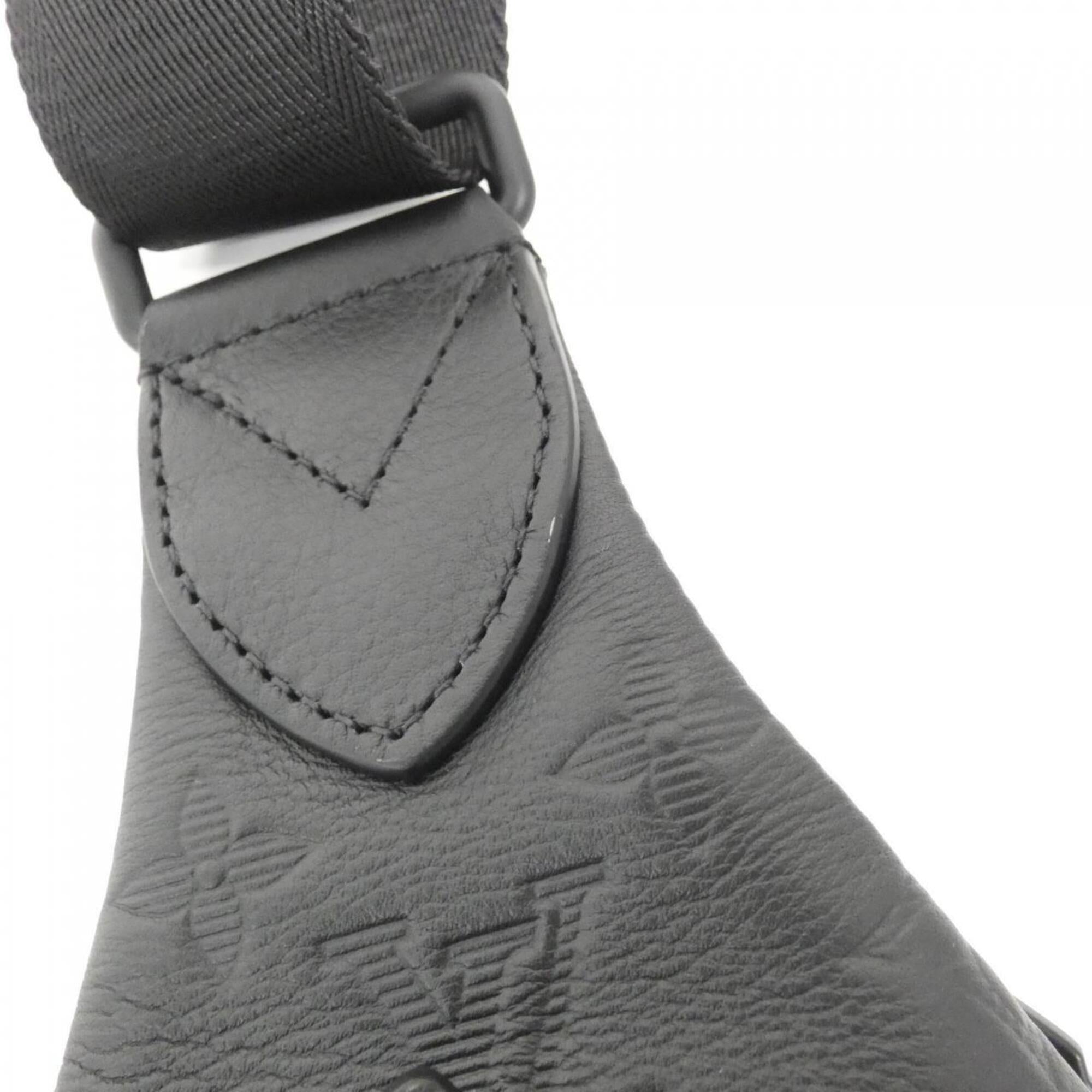 Louis Vuitton Black Leather Pouch Shoulder Bag (Pre-Owned)