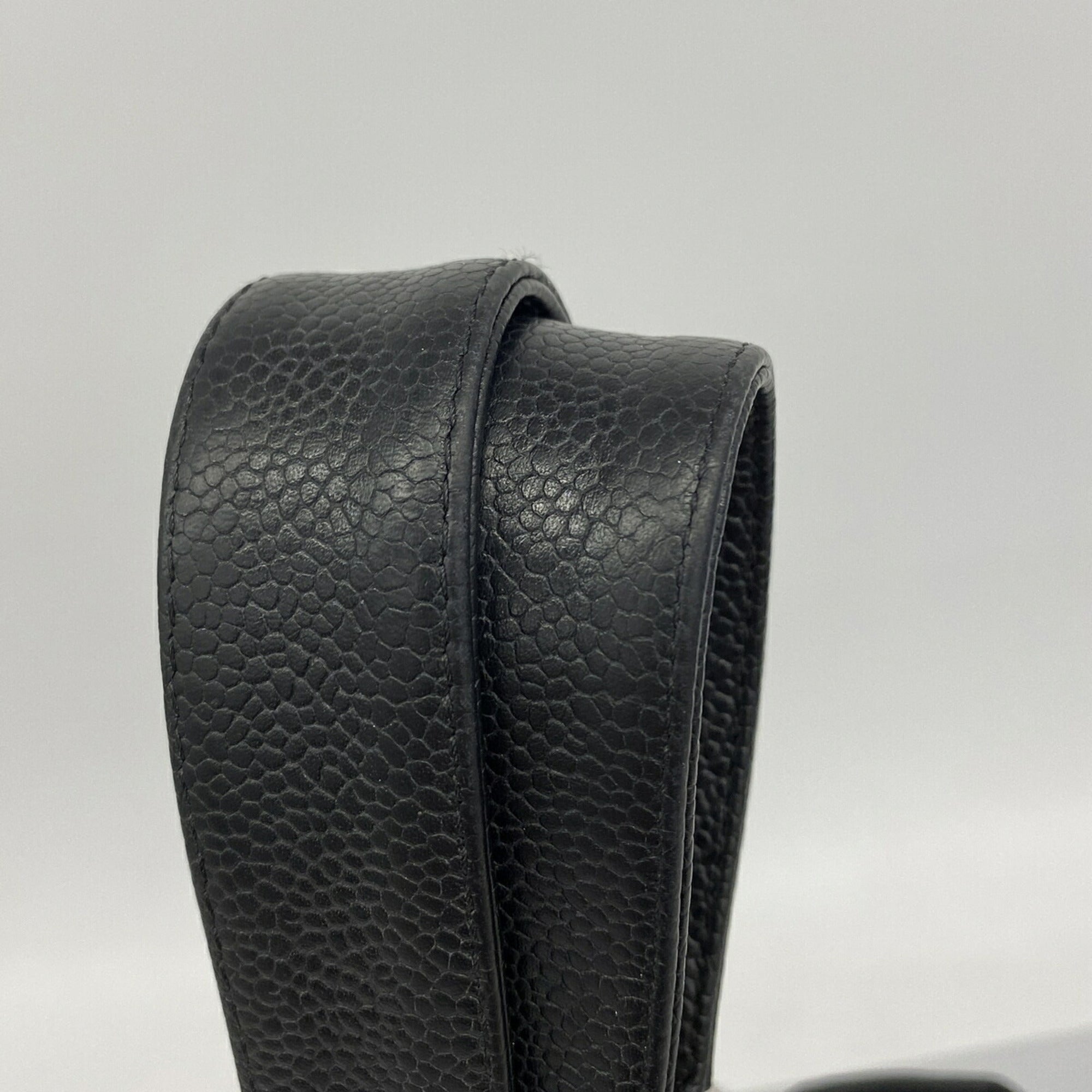 Chanel Black Grained Calfskin Tote Bag (Pre-Owned)