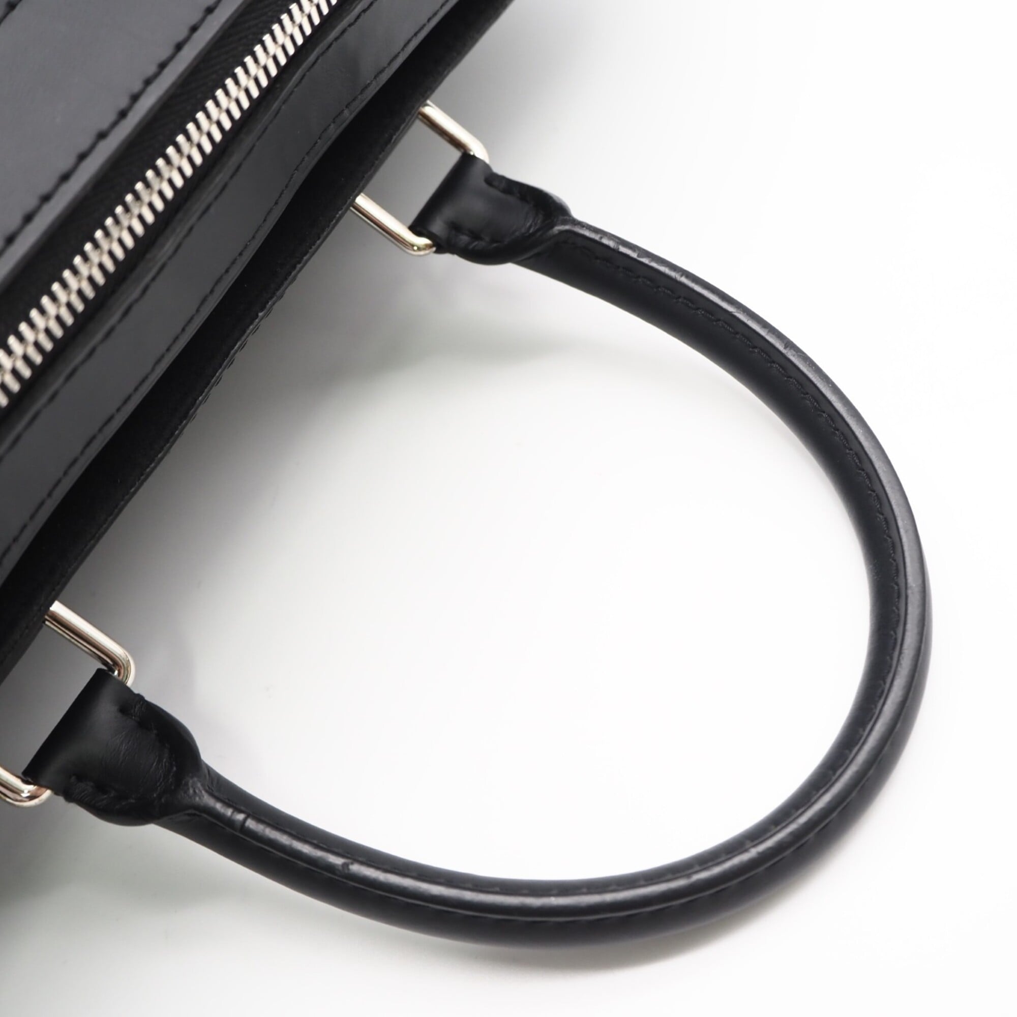 Fendi Navy Leather Clutch Bag (Pre-Owned)