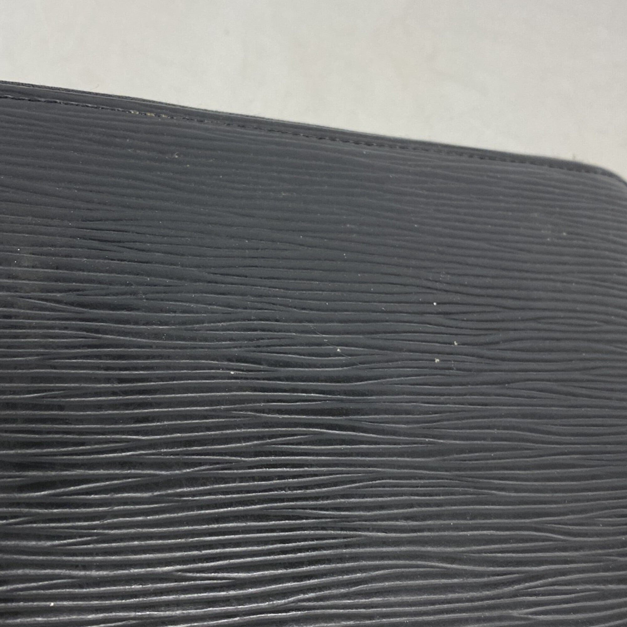 Louis Vuitton Noir Long Wallet (Bi-Fold) (Pre-Owned)