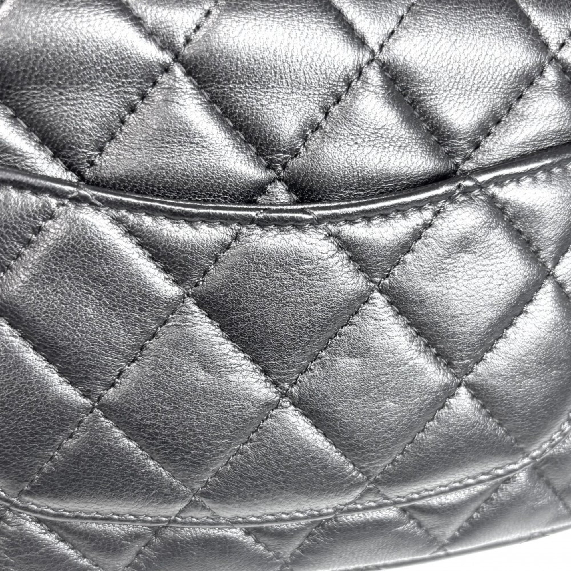 Chanel Matelasse Black Leather Pochette Shoulder Bag (Pre-Owned)