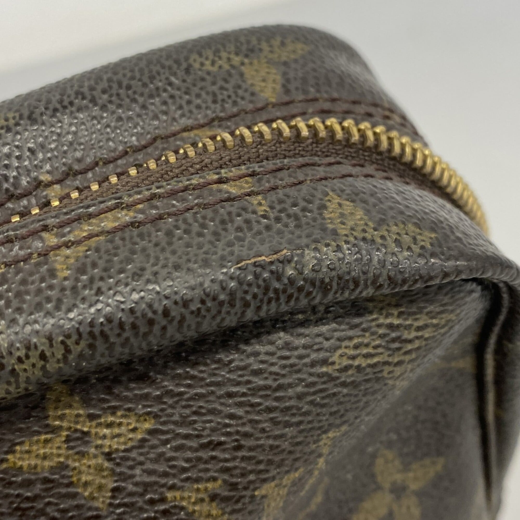 Louis Vuitton Brown Pouch (Pre-Owned)