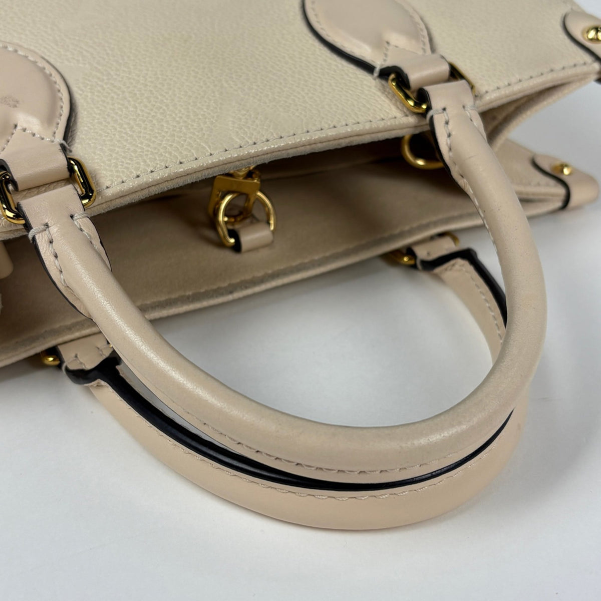 Louis Vuitton White Monogram Empreinte Handbag (Pre-Owned)