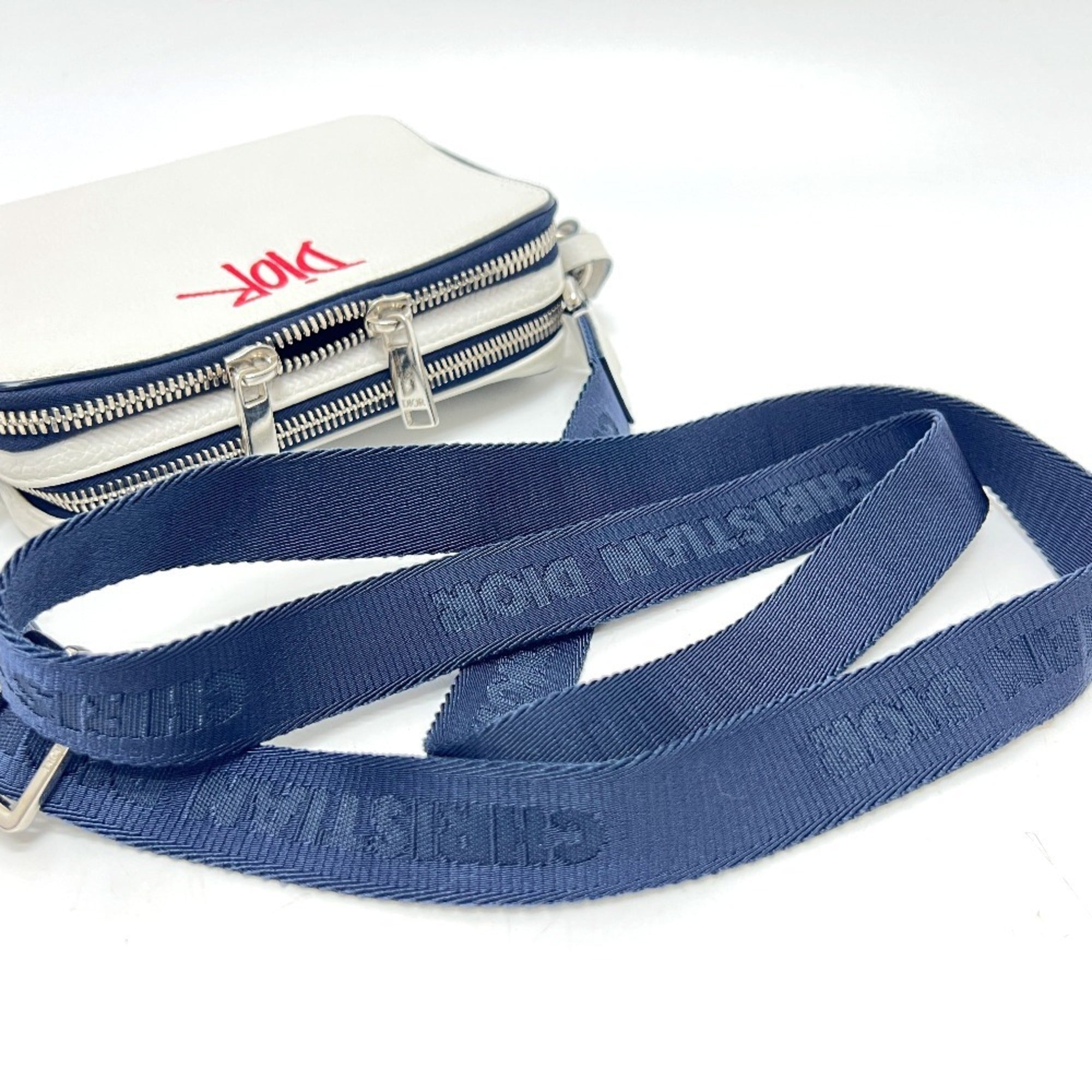 Christian Dior Navy White Leather Shoulder Bag (Pre-Owned)