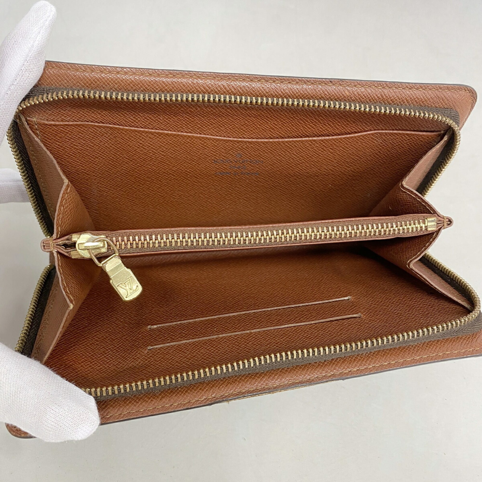 Louis Vuitton Brown Long Wallet (Bi-Fold) (Pre-Owned)