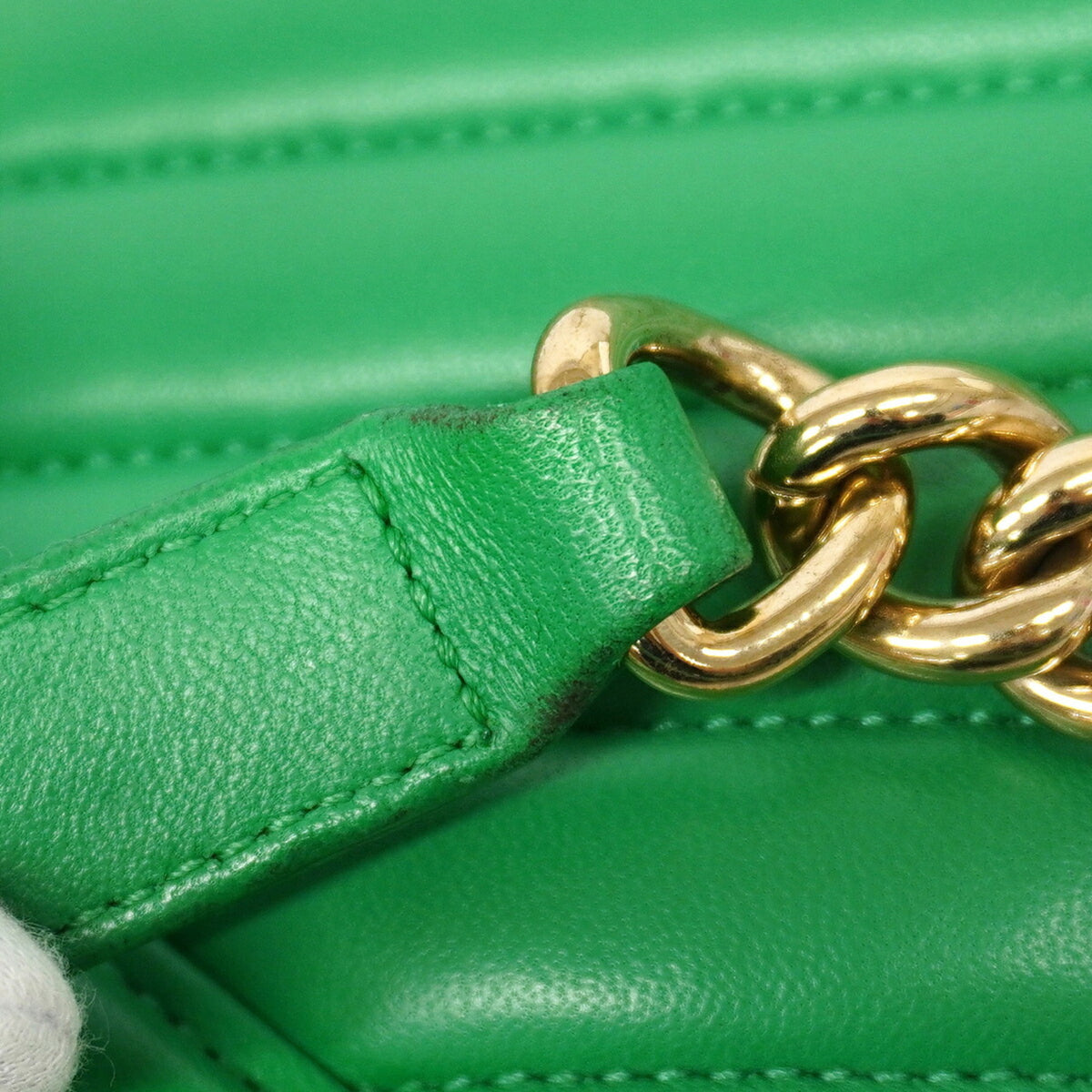 Chanel Green Leather Shoulder Bag (Pre-Owned)