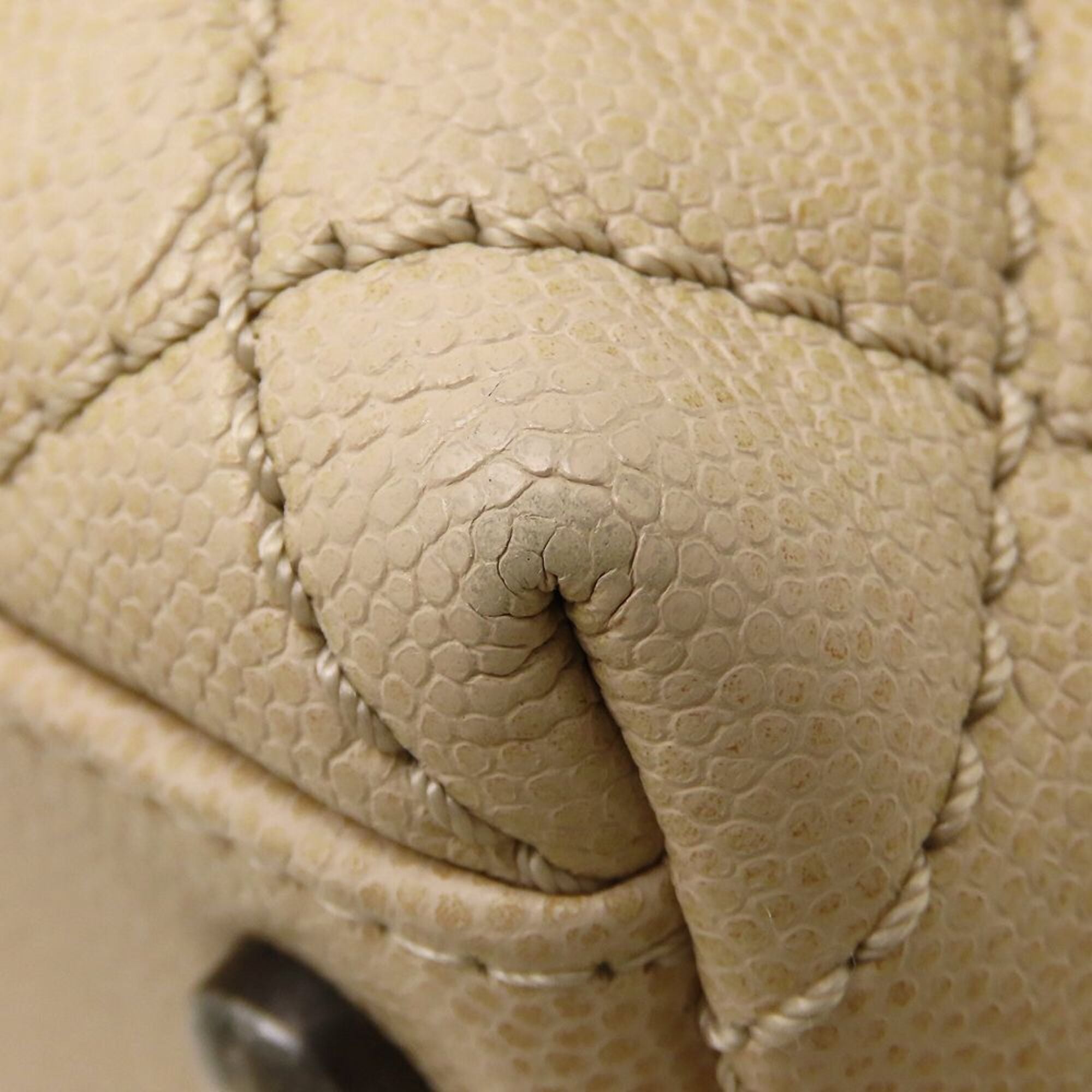Chanel Matelasse Beige Grained Calfskin Handbag Shoulder Bag (Pre-Owned)