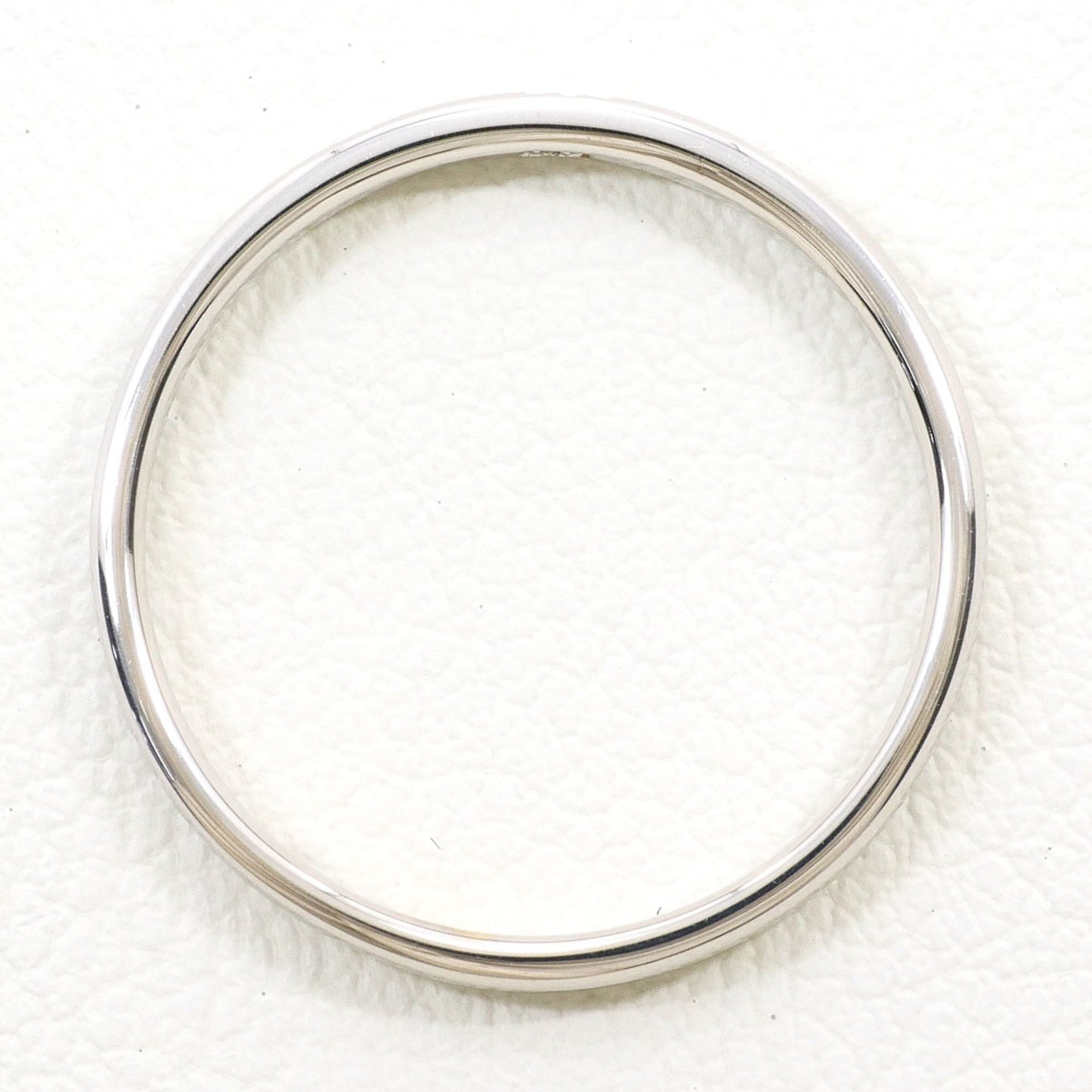 Unbranded White Gold White Gold (10K) Band Ring (Pre-Owned)