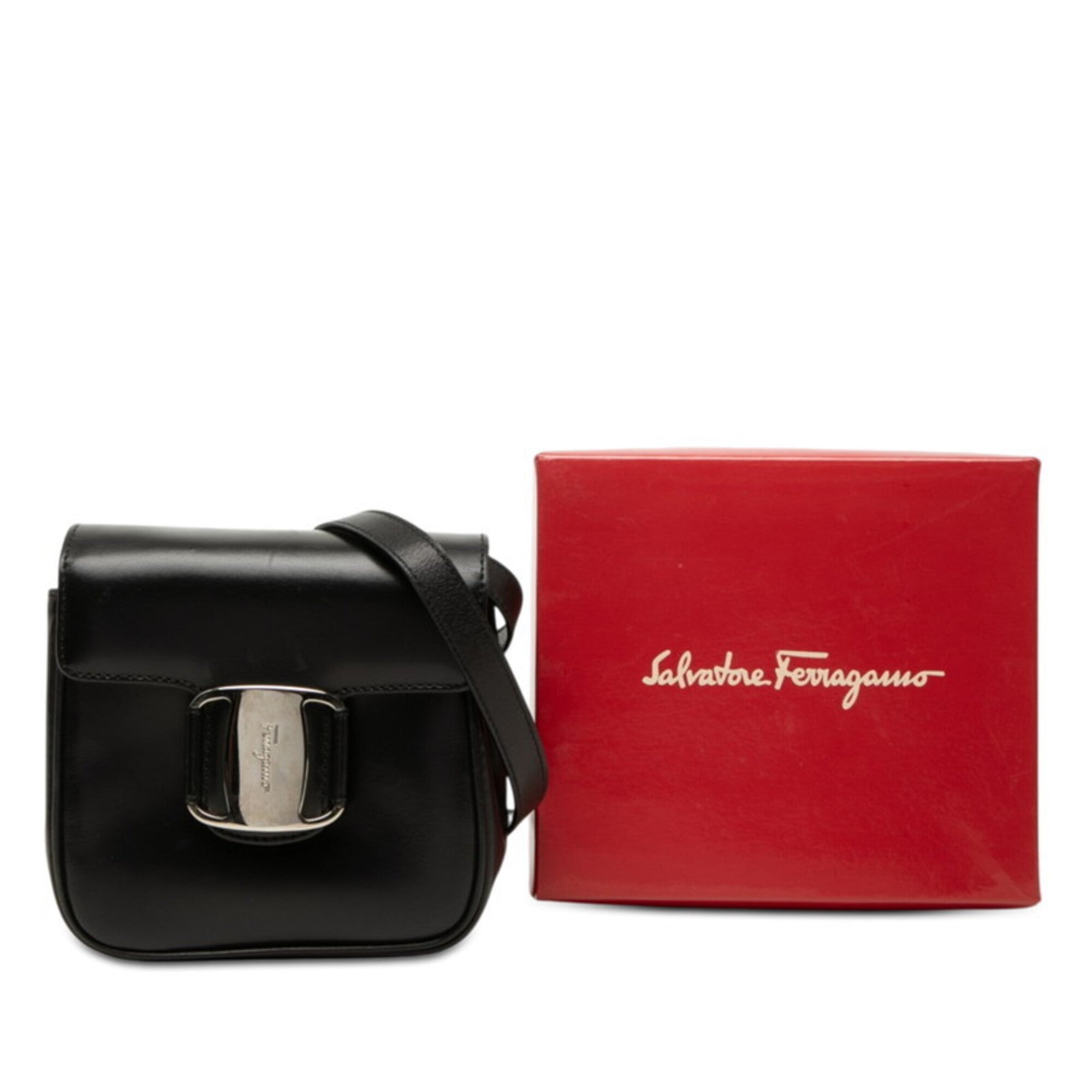 Salvatore Ferragamo Black Leather Shoulder Bag (Pre-Owned)