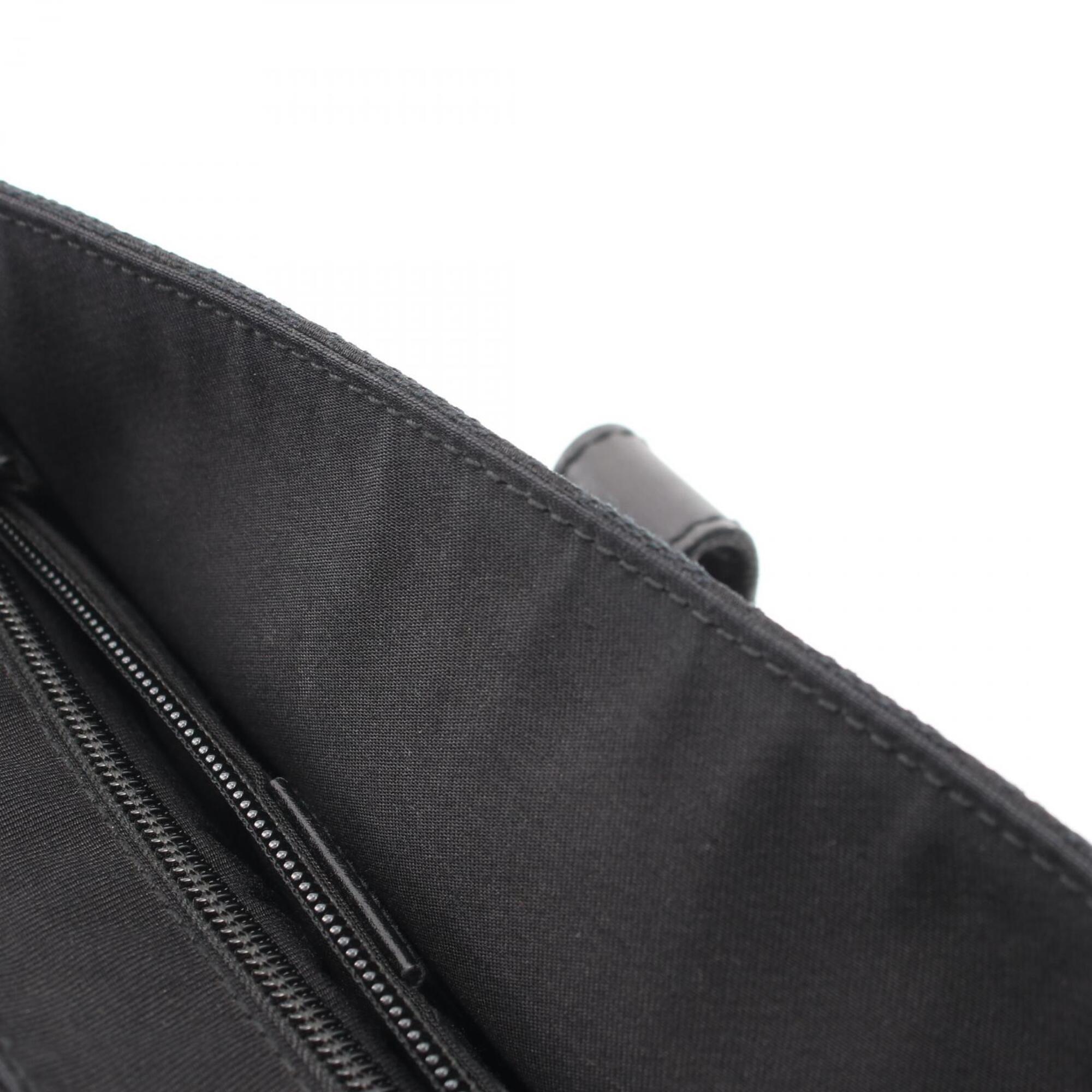 Gucci Black Canvas Leather Fanny Pack Handbag (Pre-Owned)