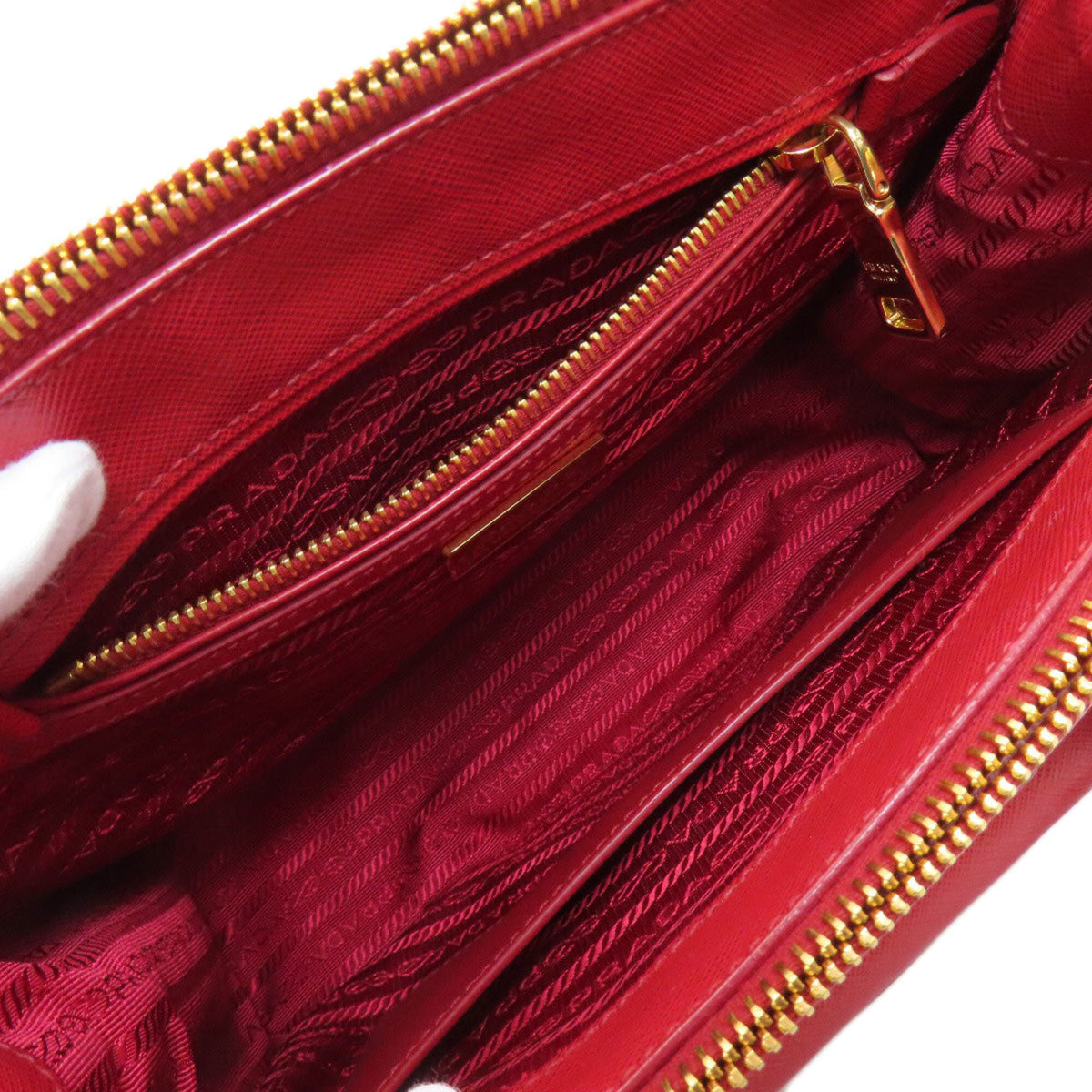 Prada Red Color Leather Handbag (Pre-Owned)