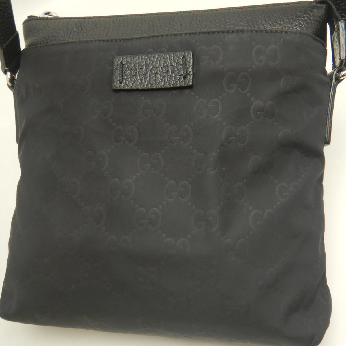 Gucci Black Nylon Leather Shoulder Bag (Pre-Owned)