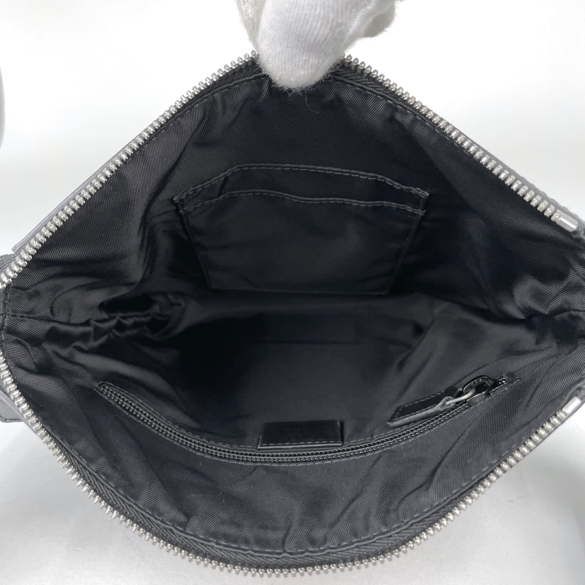 Gucci Black Canvas Leather Shoulder Bag (Pre-Owned)