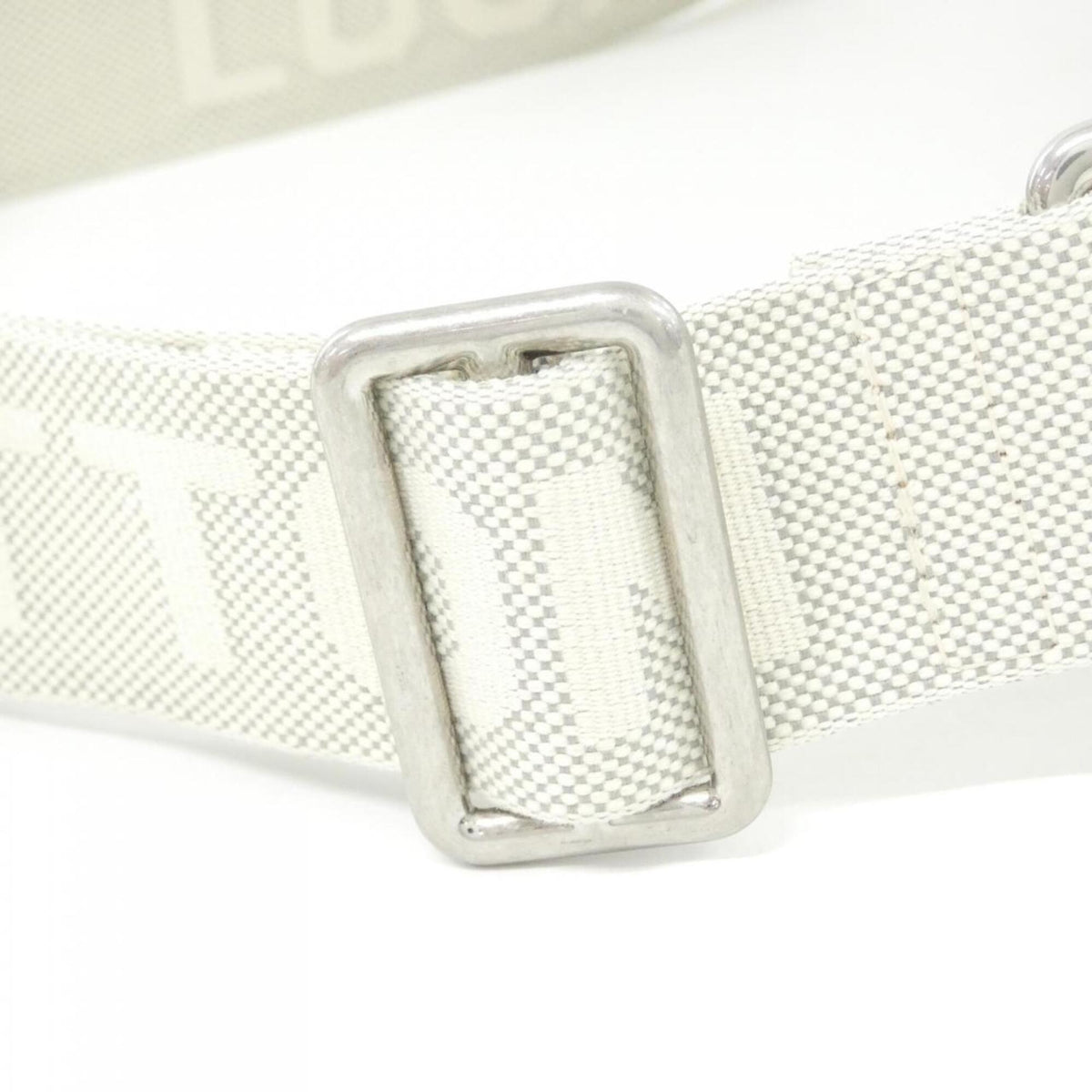 Louis Vuitton White Leather Handbag Sling Bag (Pre-Owned)