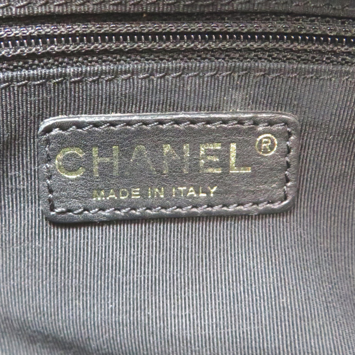 Chanel Black Grained Calfskin Tote Bag (Pre-Owned)