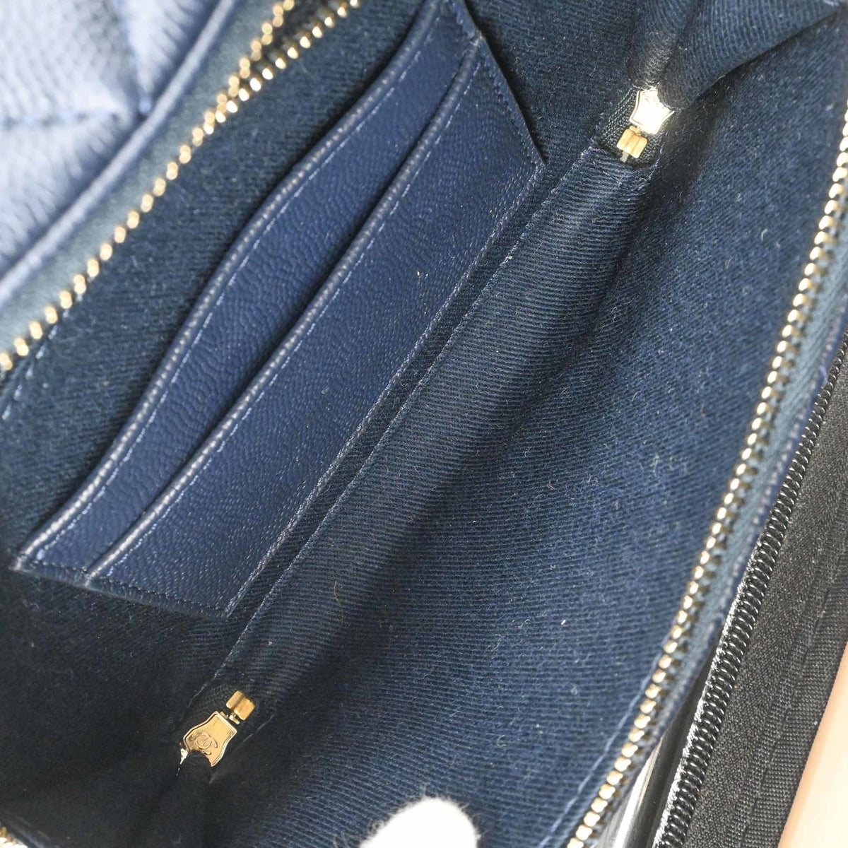 Chanel Navy Grained Calfskin Sling Bag (Pre-Owned)