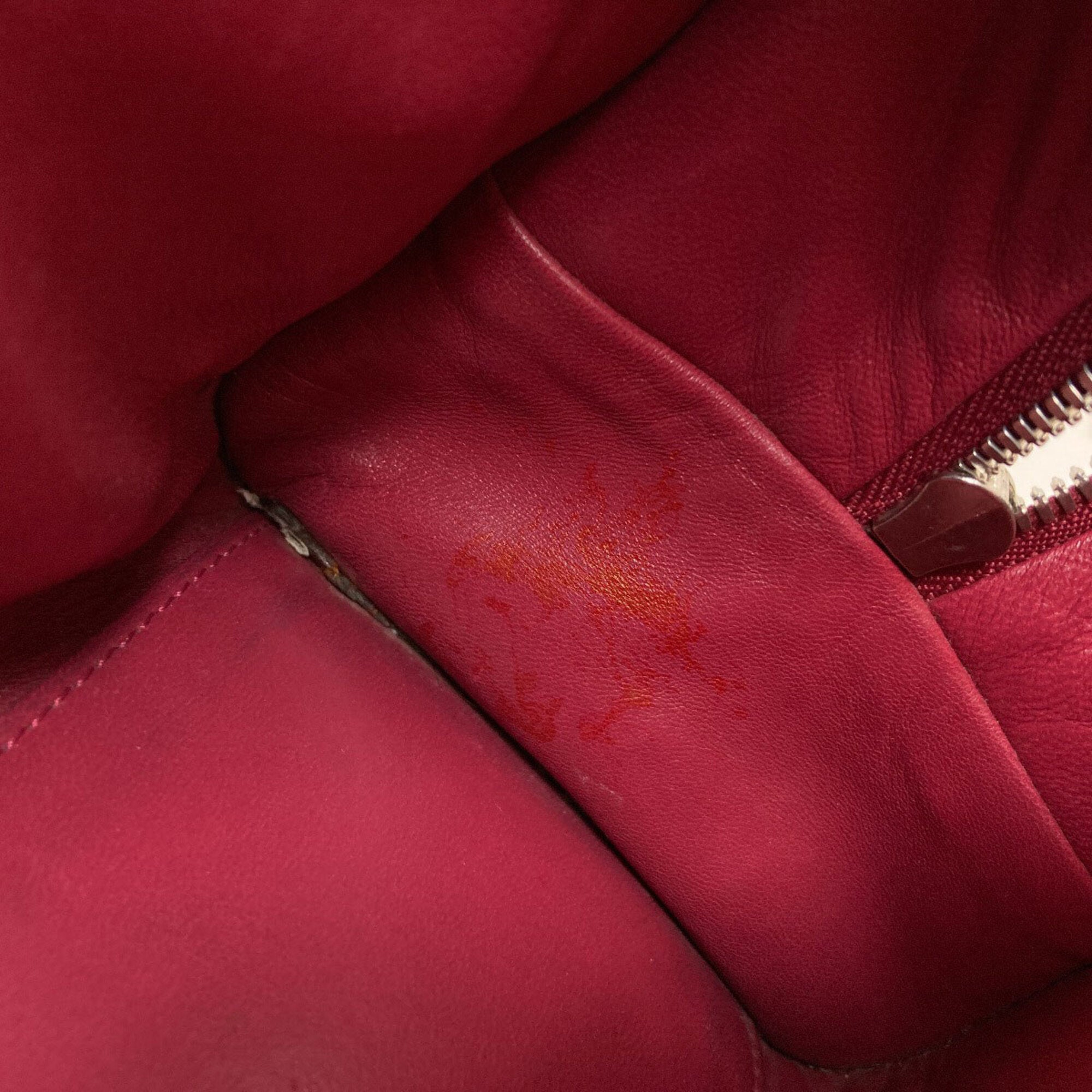 Loewe Red Color Leather Handbag (Pre-Owned)