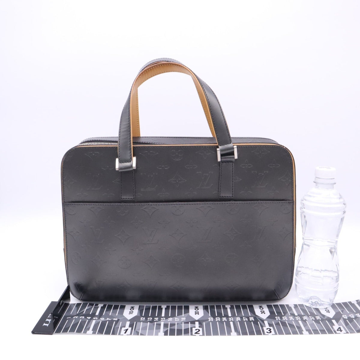 Louis Vuitton Gray Leather Handbag (Pre-Owned)