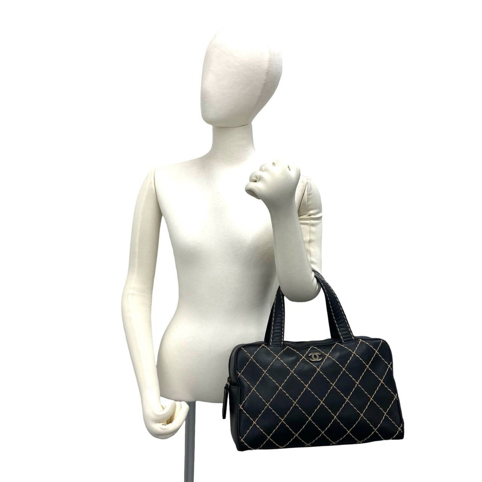 Chanel Black Leather Boston Bag Handbag (Pre-Owned)