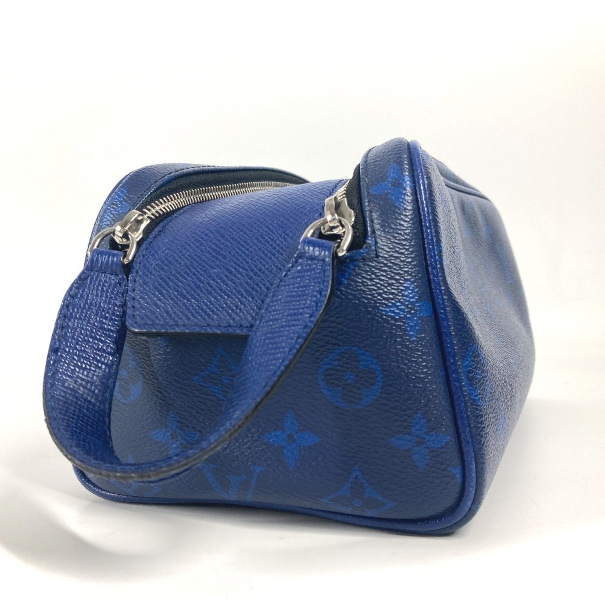Louis Vuitton Taiga Blue Taiga Leather Monogram Clutch Bag Handbag (Pre-Owned)