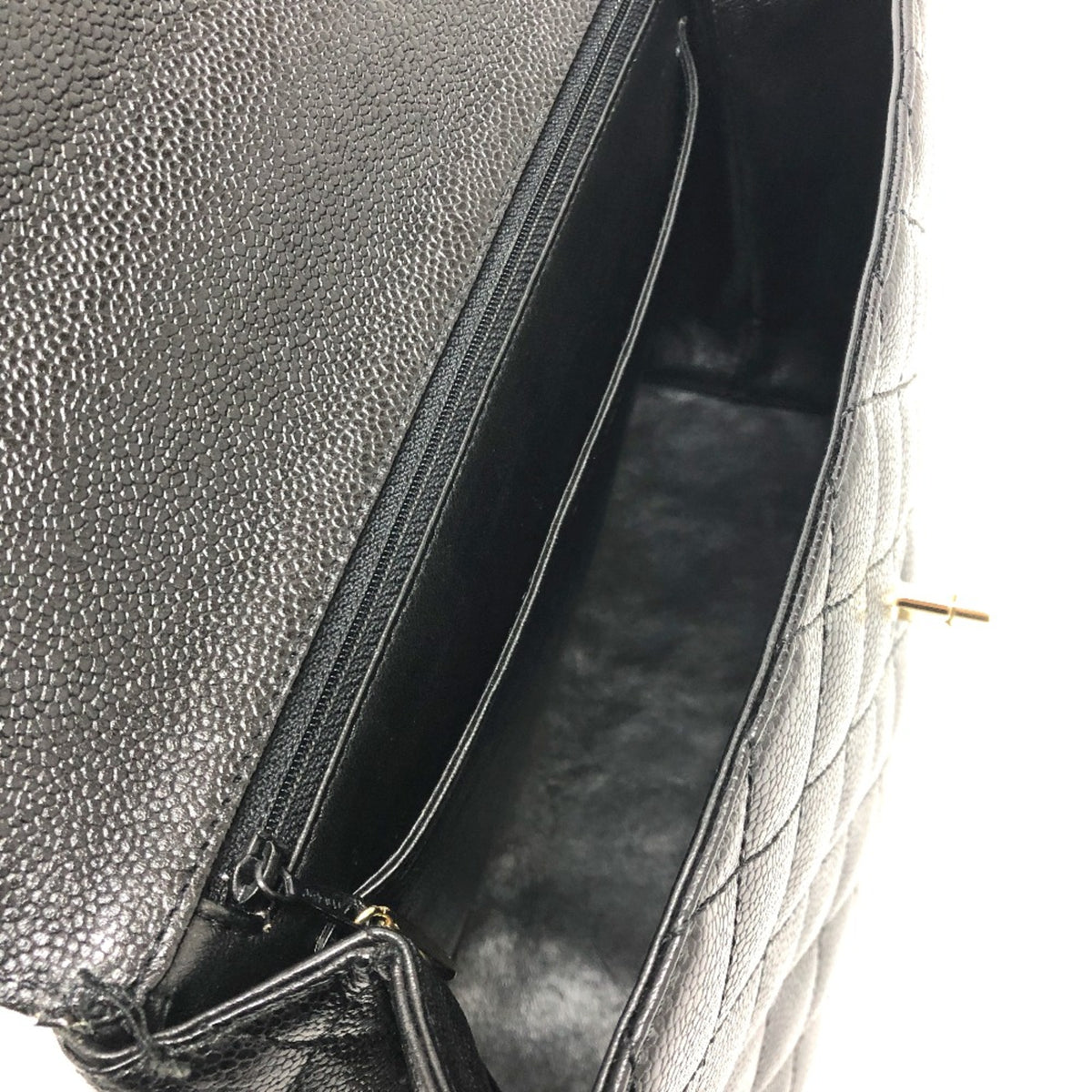 Chanel Black Leather Handbag (Pre-Owned)