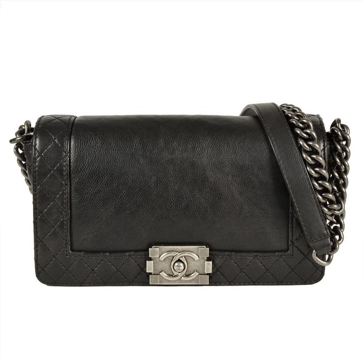 Chanel Black Leather Shoulder Bag (Pre-Owned)