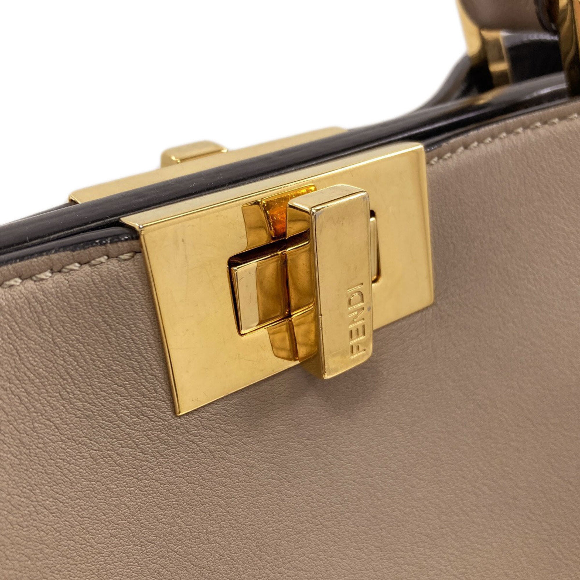 Fendi Grayish Leather Handbag (Pre-Owned)