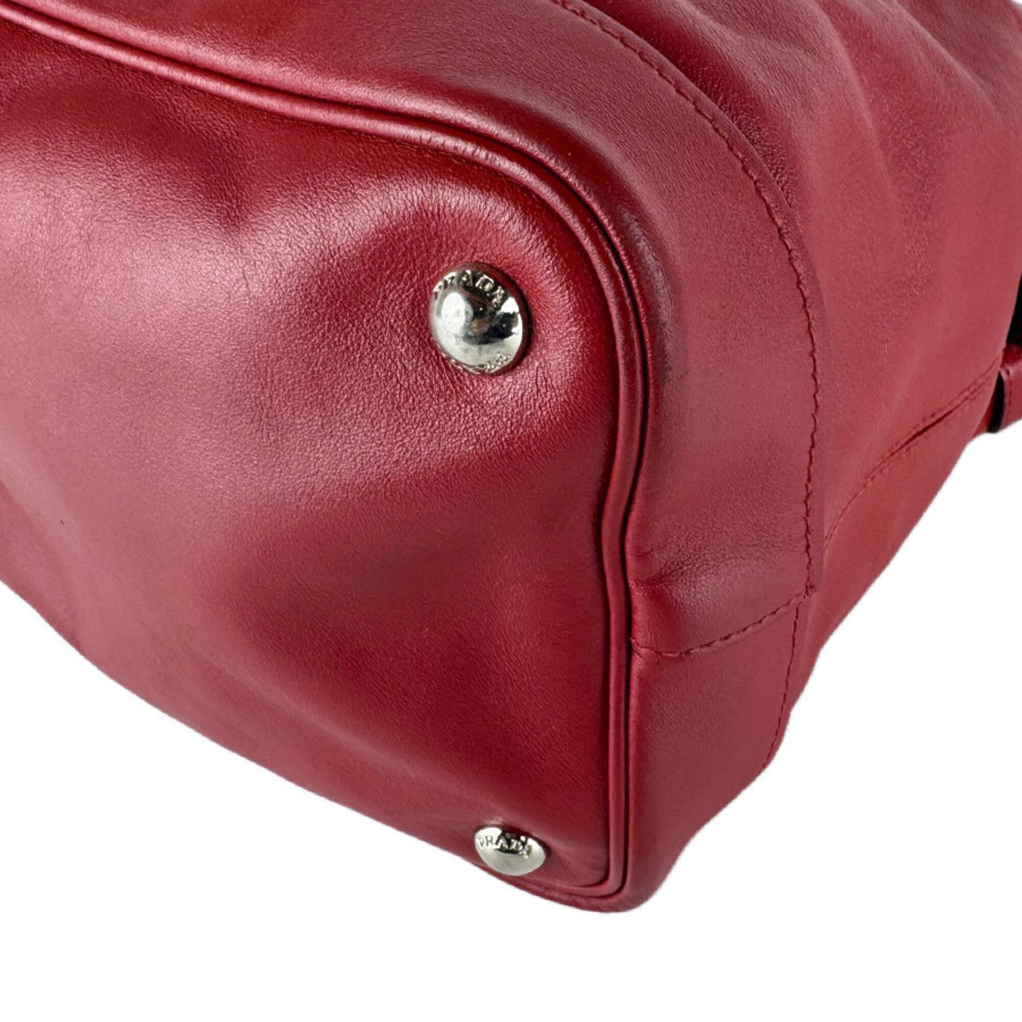 Prada Red Color Leather Shoulder Bag (Pre-Owned)