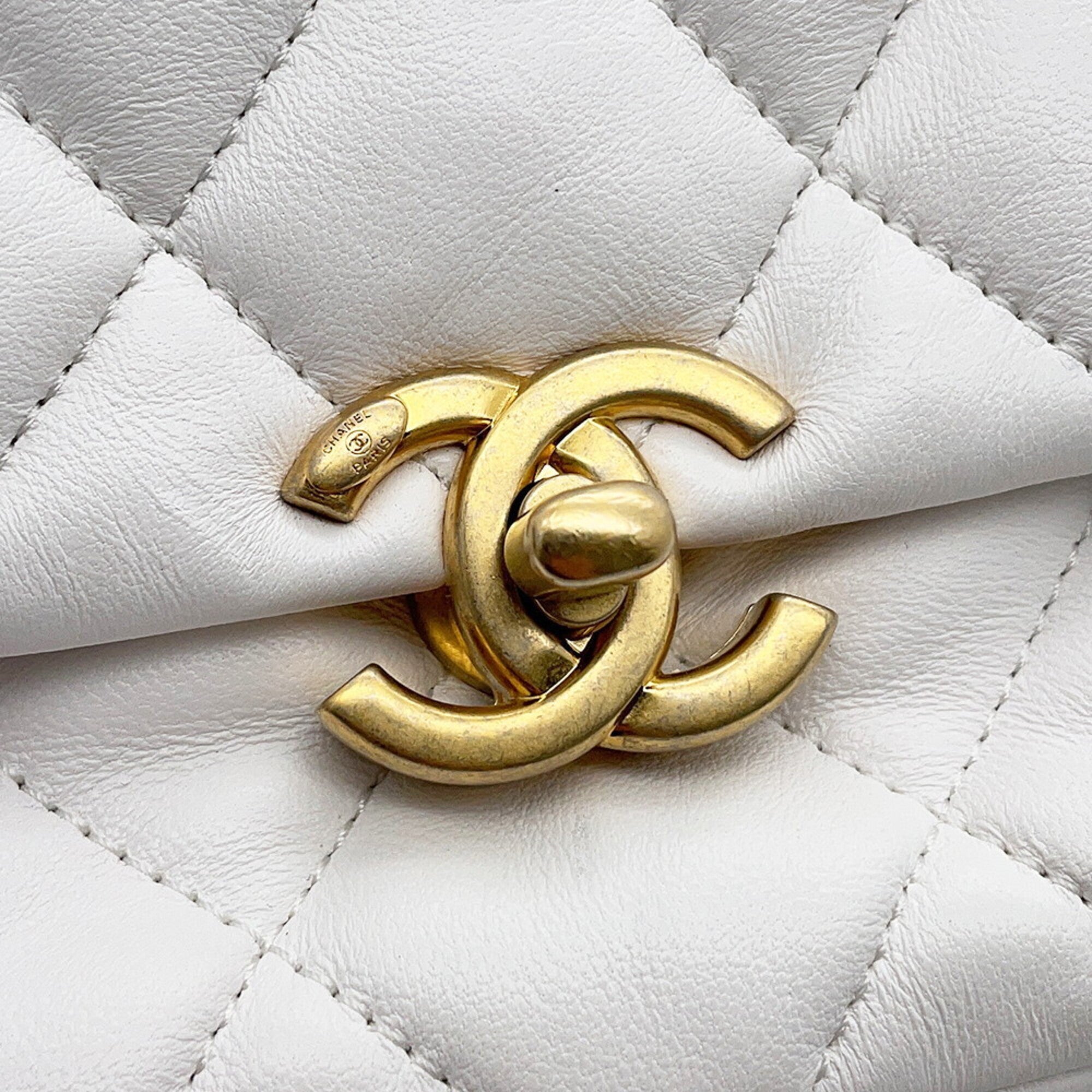 Chanel White Handbag Shoulder Bag (Pre-Owned)