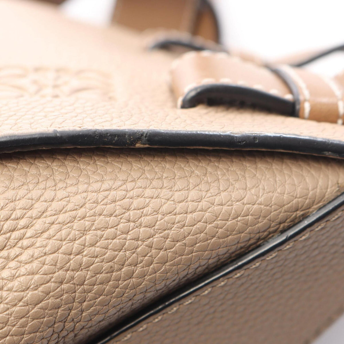 Loewe Beige Brown Leather Handbag (Pre-Owned)