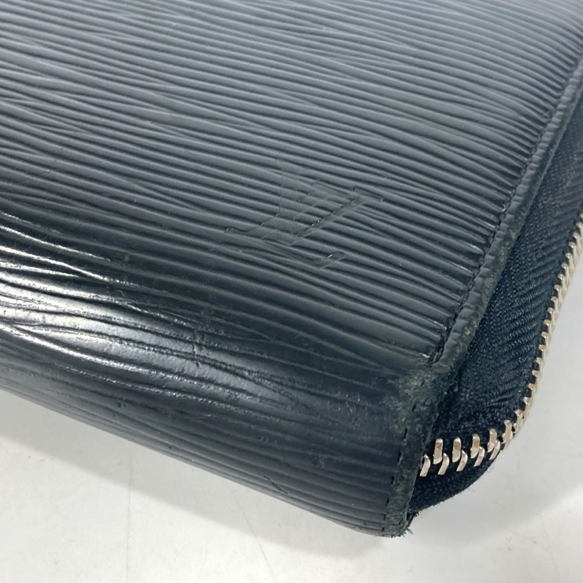 Louis Vuitton Epi Black Galle Noir Epi Leather Wallet (Bi-Fold) (Pre-Owned)
