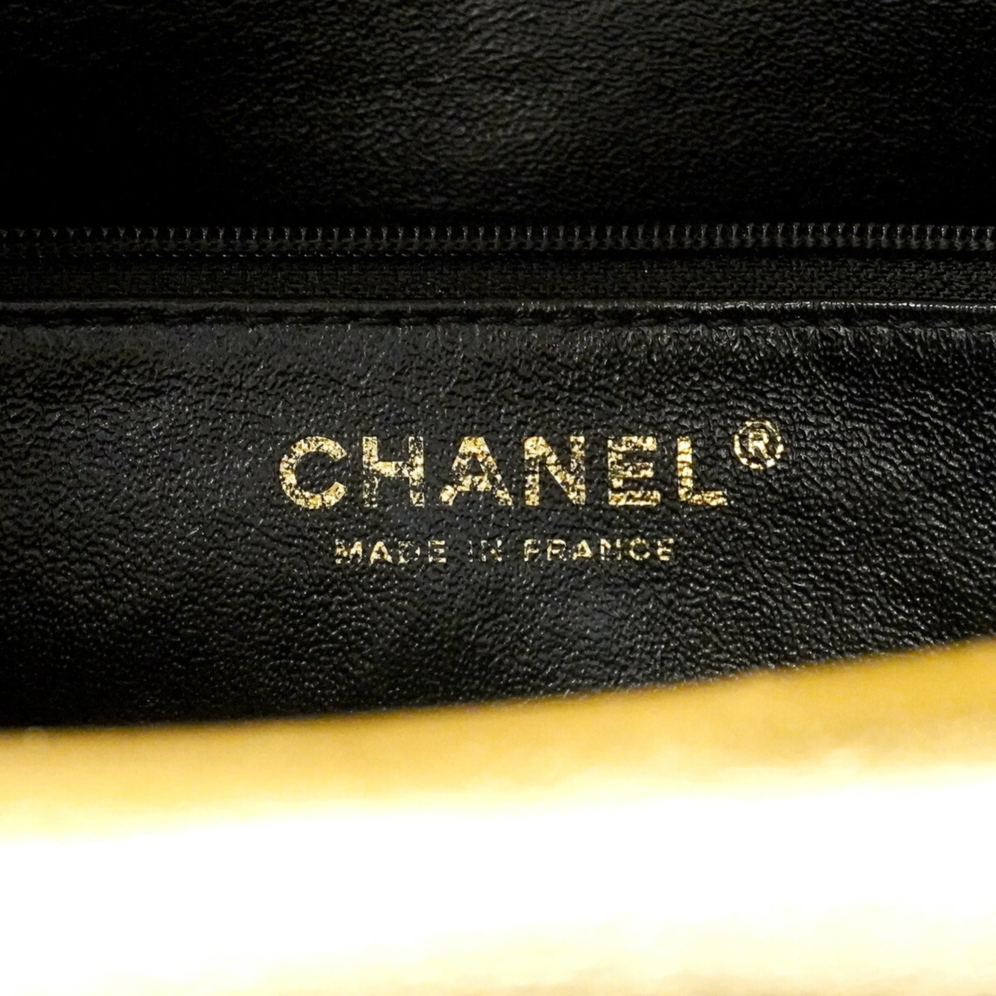 Chanel Black Gold Leather Shoulder Bag (Pre-Owned)
