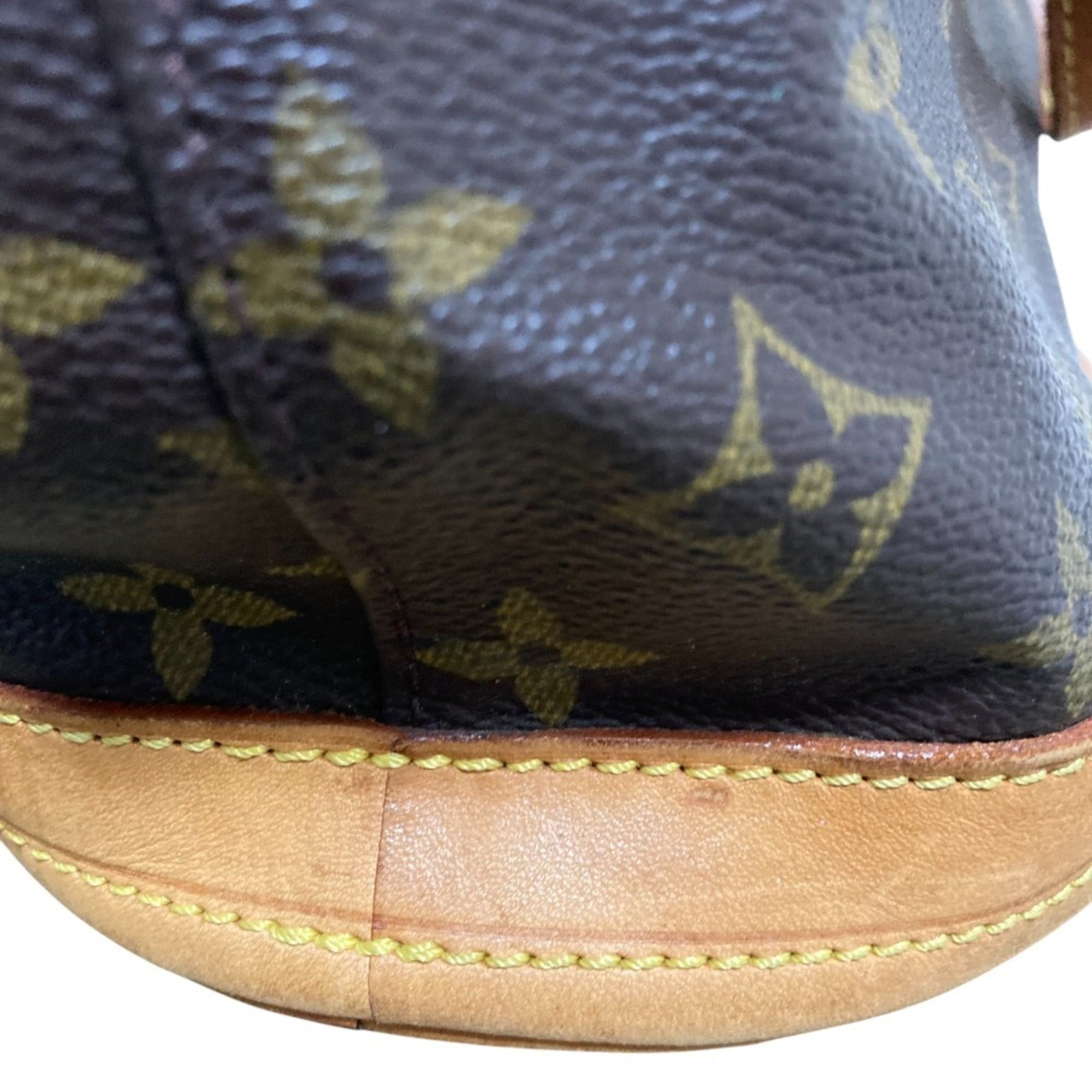 Louis Vuitton Brown Monogram Handbag (Pre-Owned)