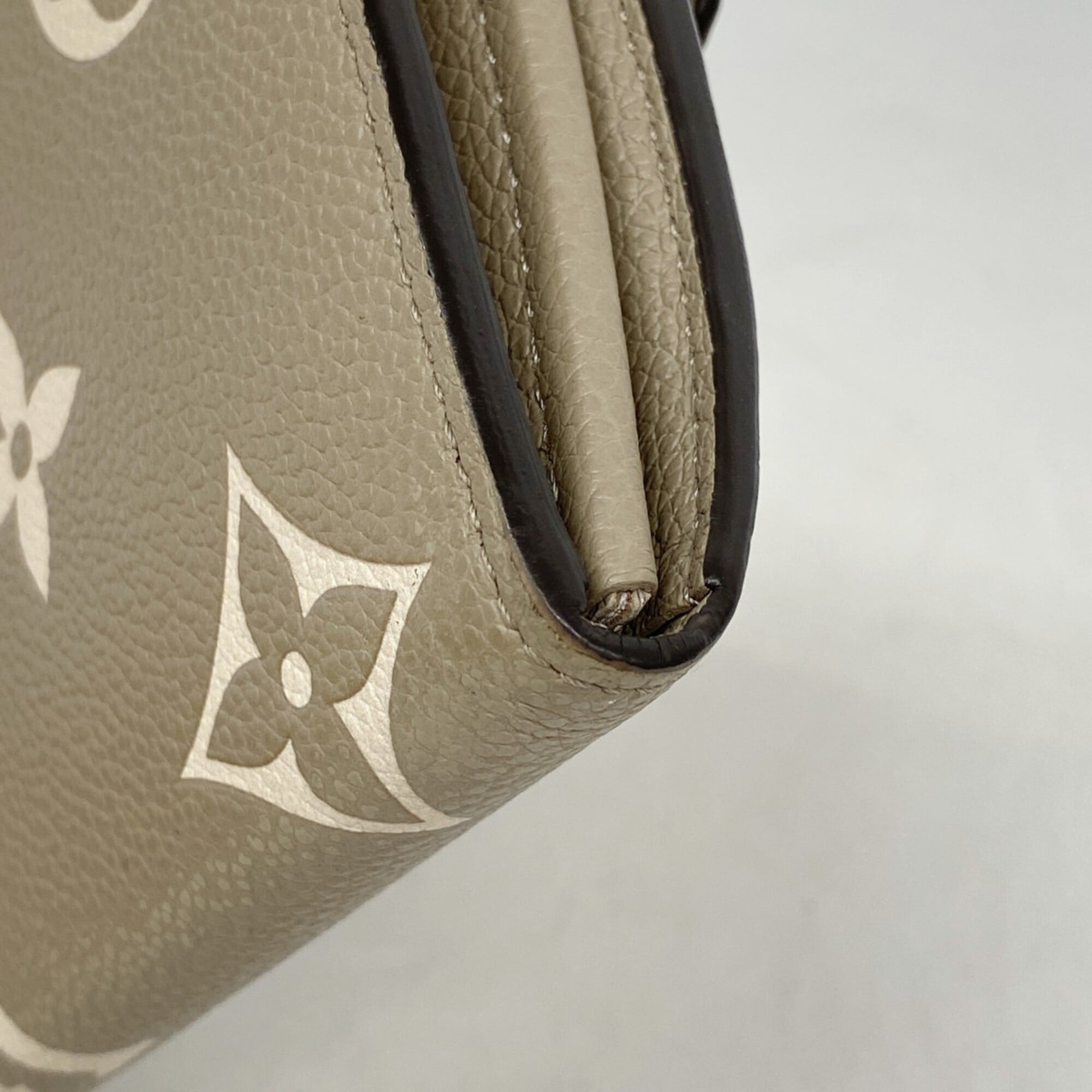 Louis Vuitton Cream Tourterelle Long Wallet (Bi-Fold) (Pre-Owned)