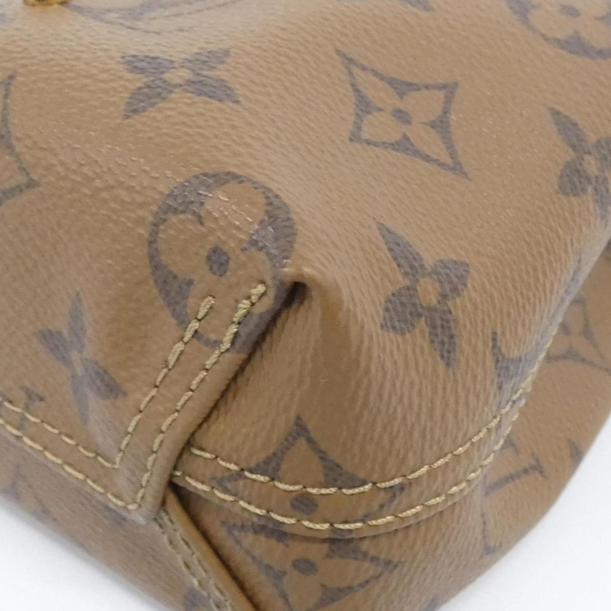 Louis Vuitton Marron Coated Canvas Shoulder Bag (Pre-Owned)