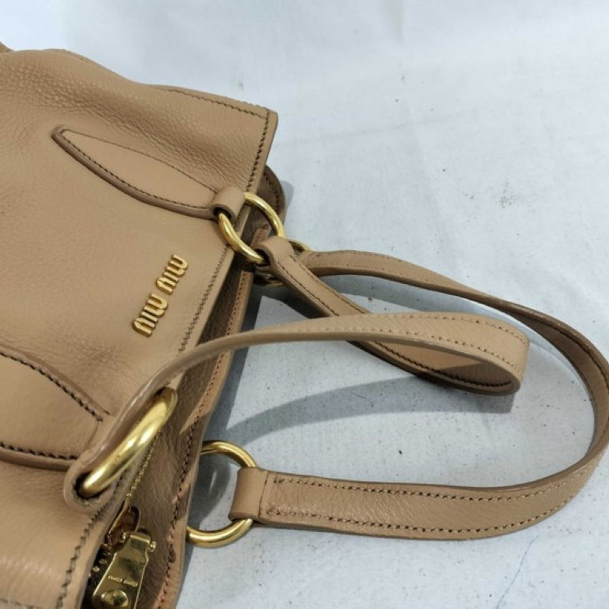 Miu Miu Beige Leather Handbag (Pre-Owned)