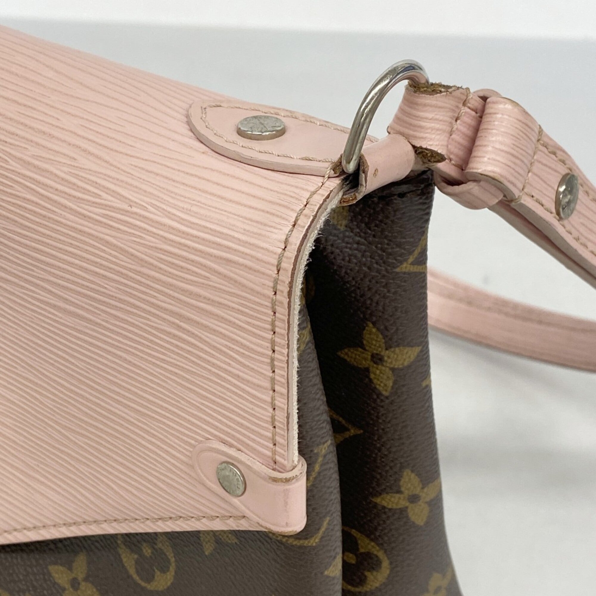 Louis Vuitton Brown Rose Ballerine Shoulder Bag (Pre-Owned)