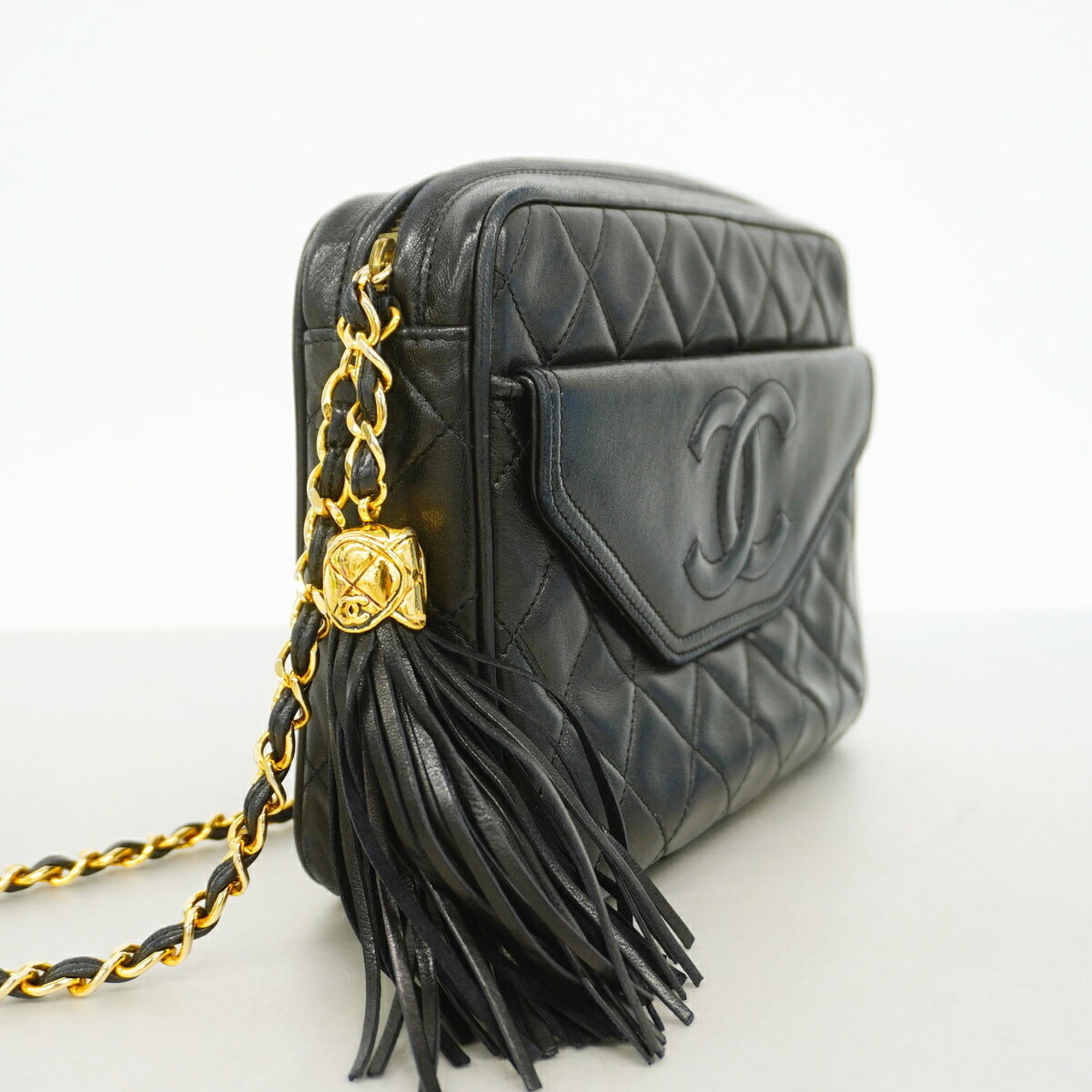 Chanel Black Leather Shoulder Bag (Pre-Owned)