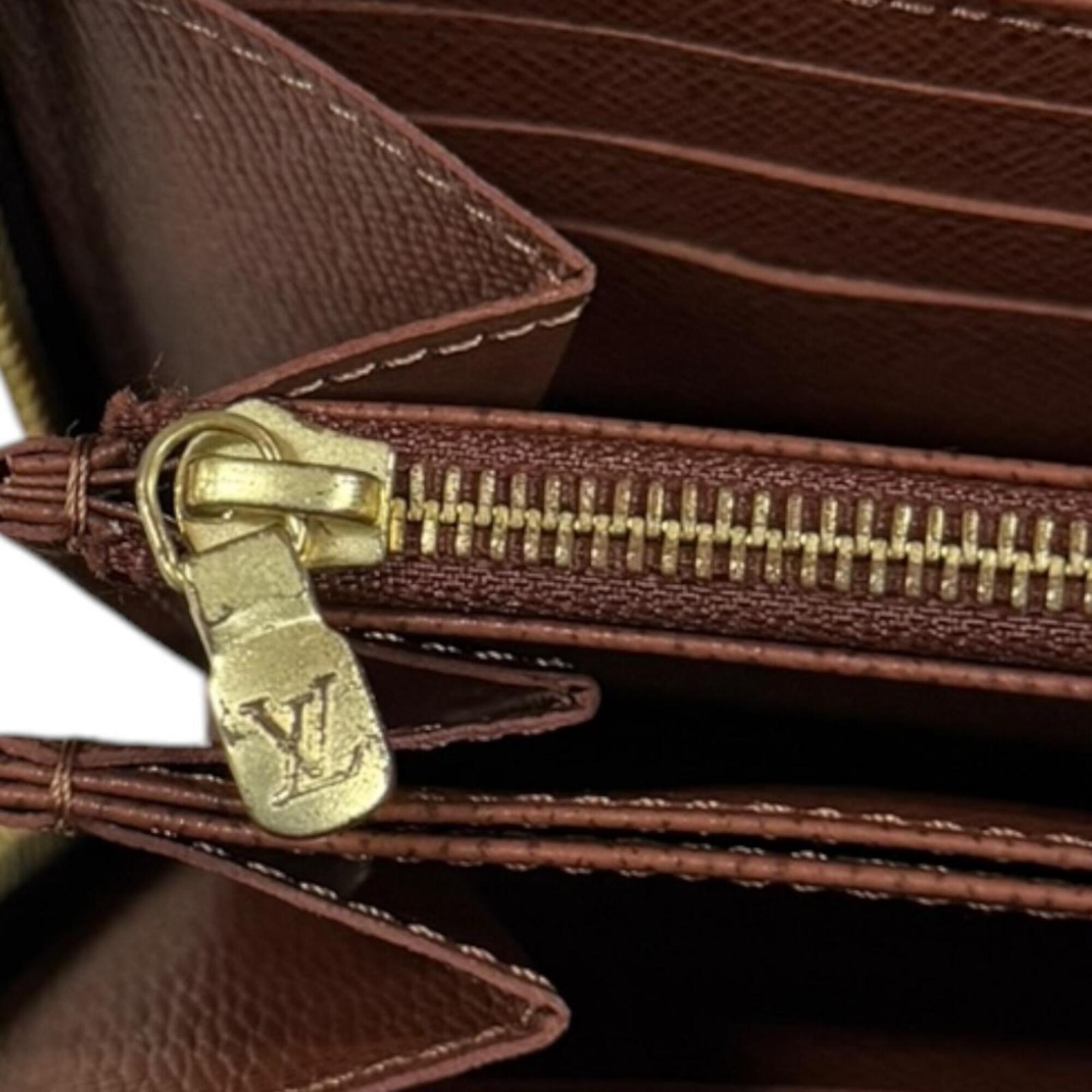 Louis Vuitton Monogram Brown Monogram Long Wallet (Bi-Fold) (Pre-Owned)