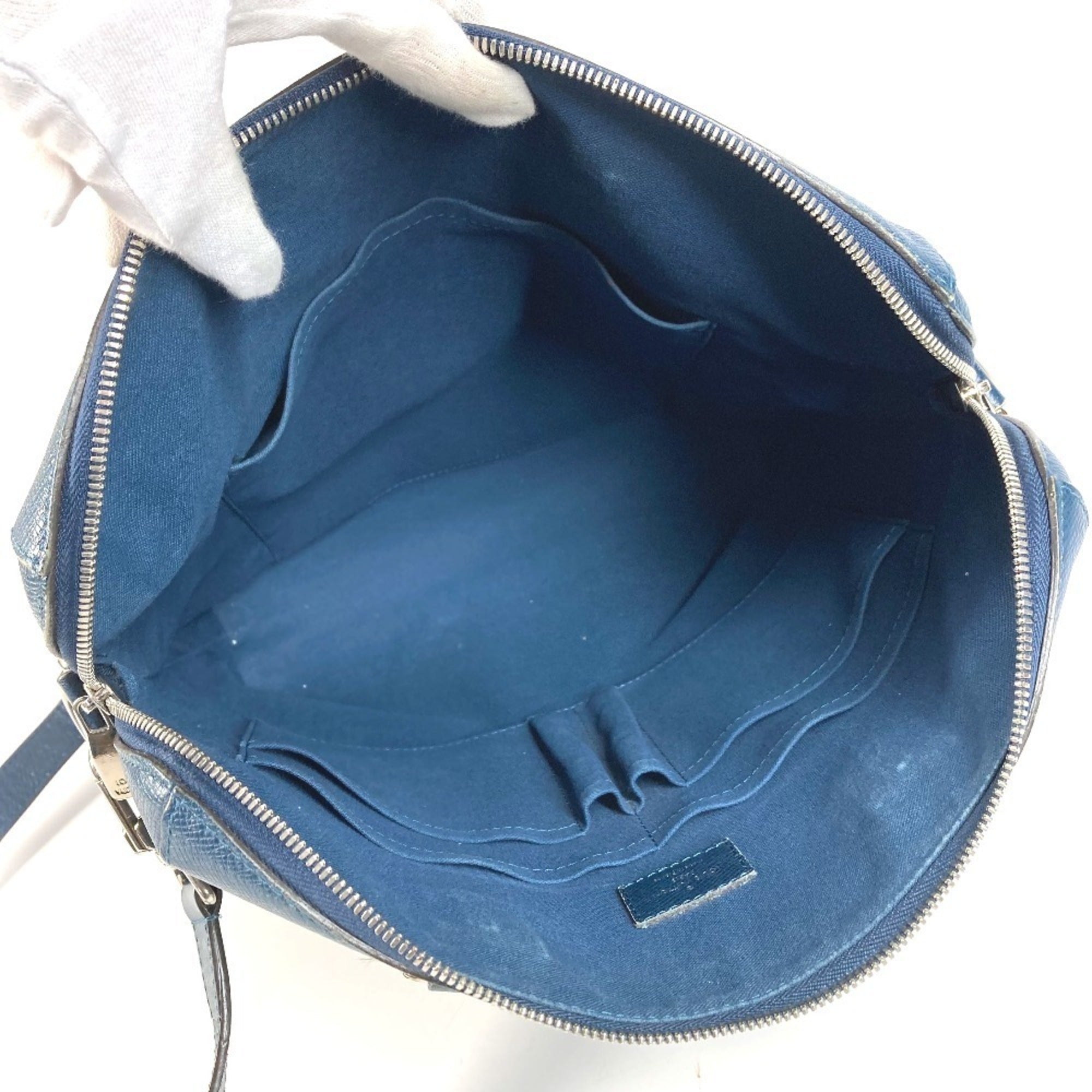 Louis Vuitton Blue Ocean Taiga Leather Shoulder Bag Tote Bag (Pre-Owned)