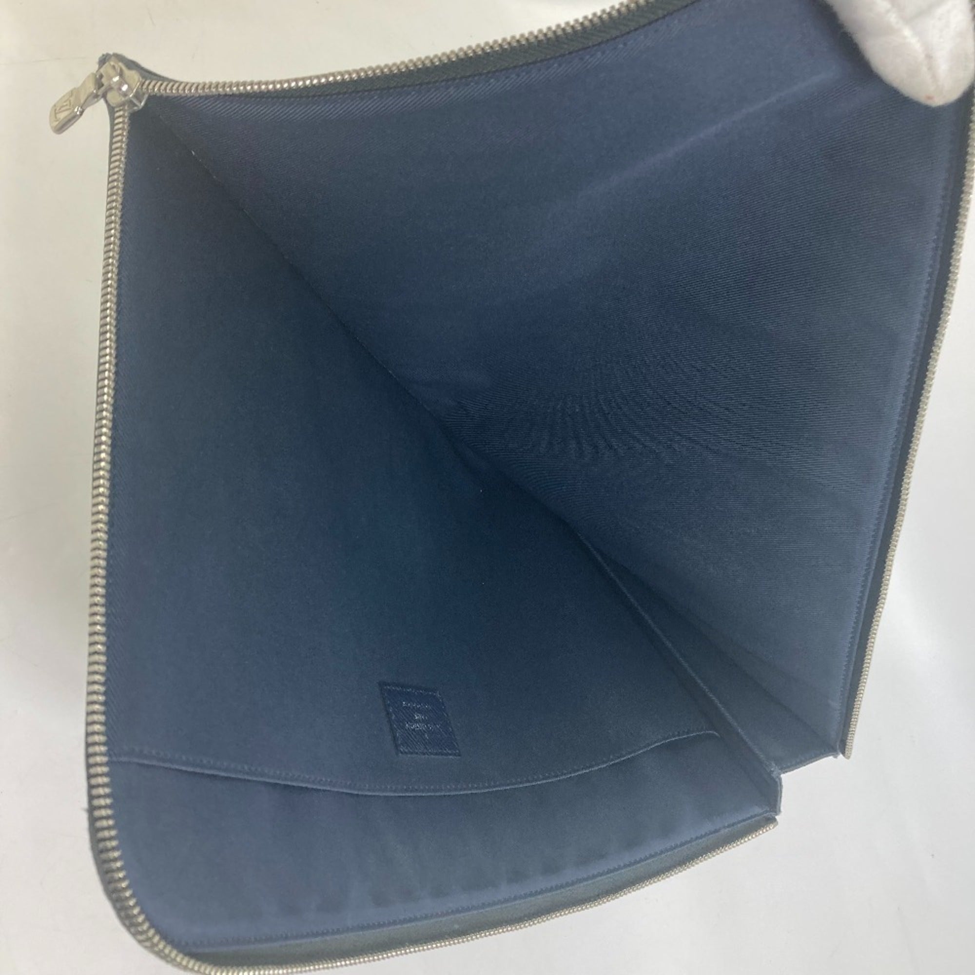 Louis Vuitton Monogram Cobalt Navy Red Color White Clutch Bag (Pre-Owned)