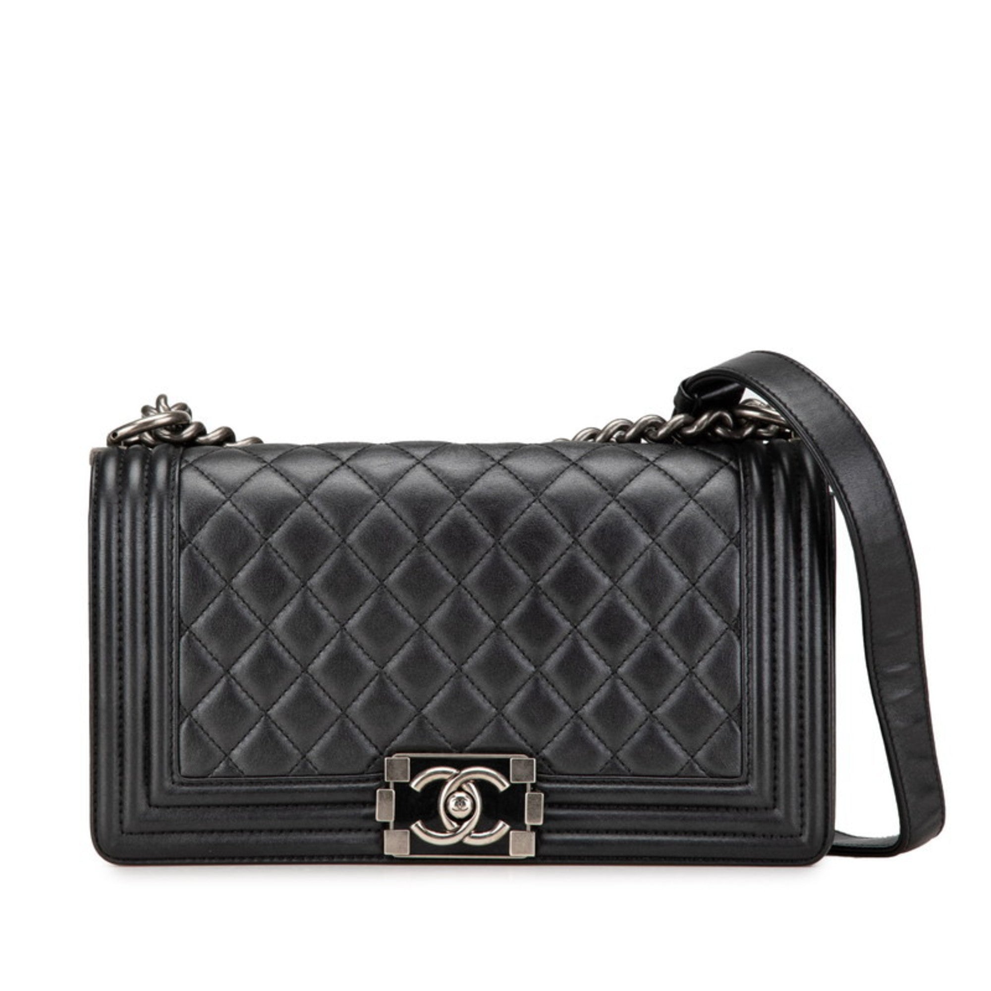 Chanel Black Leather Shoulder Bag (Pre-Owned)