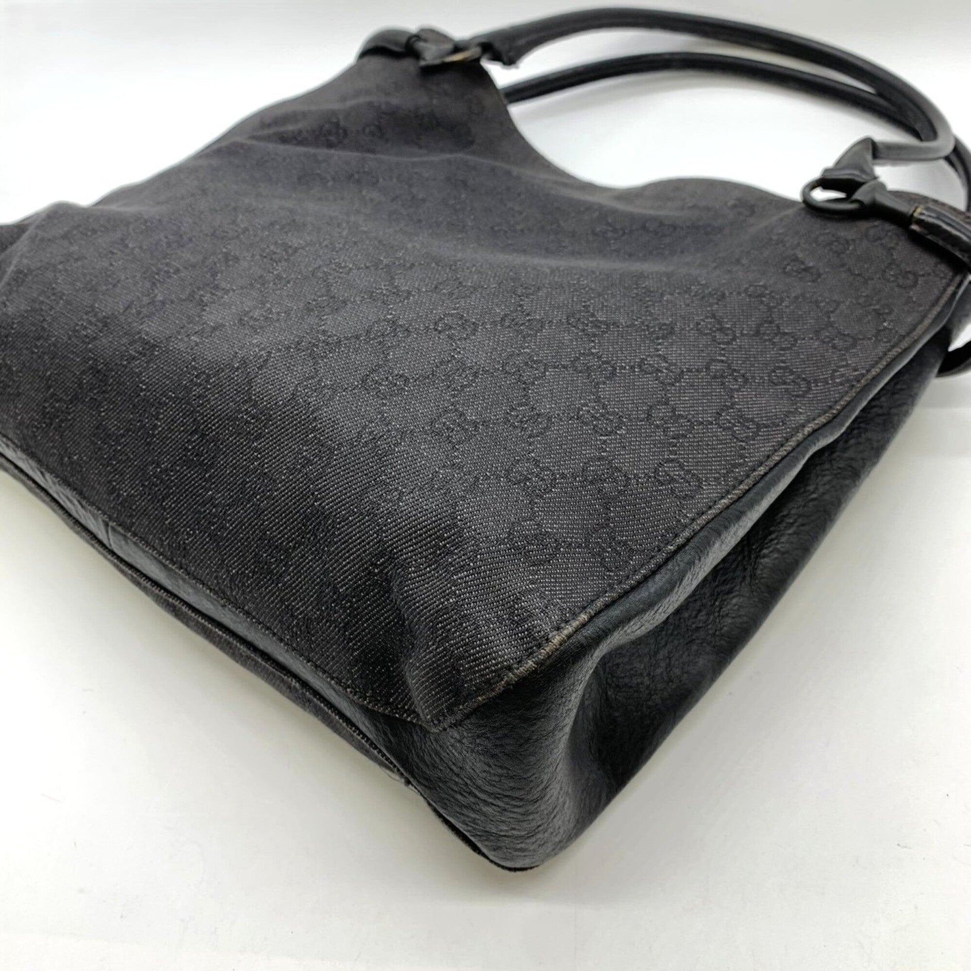Gucci Gg Canvas Black Gg Canvas Shoulder Bag Tote Bag (Pre-Owned)