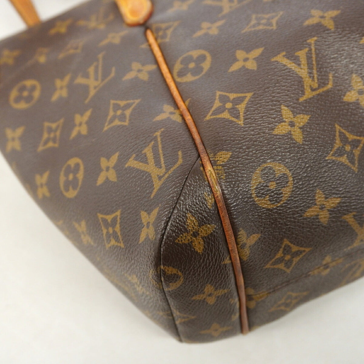 Louis Vuitton Brown Tote Bag (Pre-Owned)