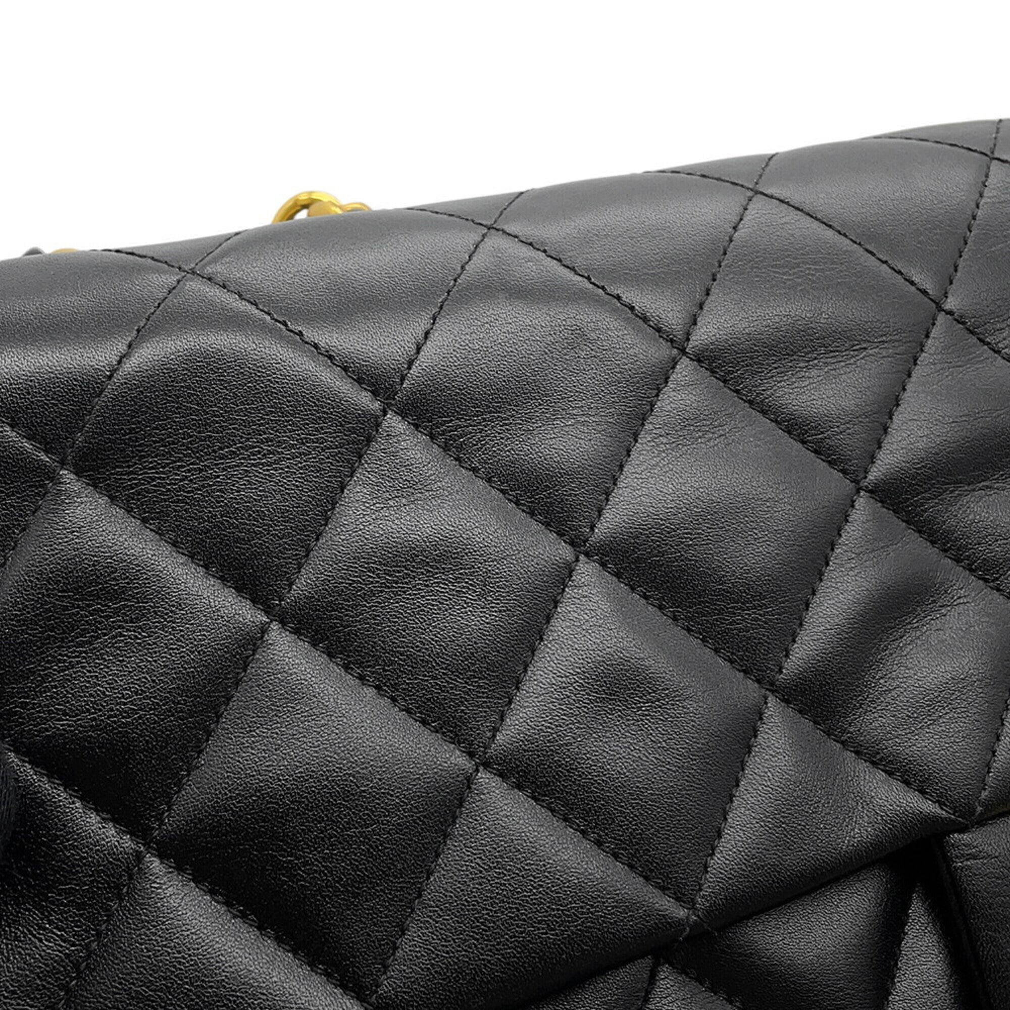 Chanel Black Leather Handbag Shoulder Bag (Pre-Owned)