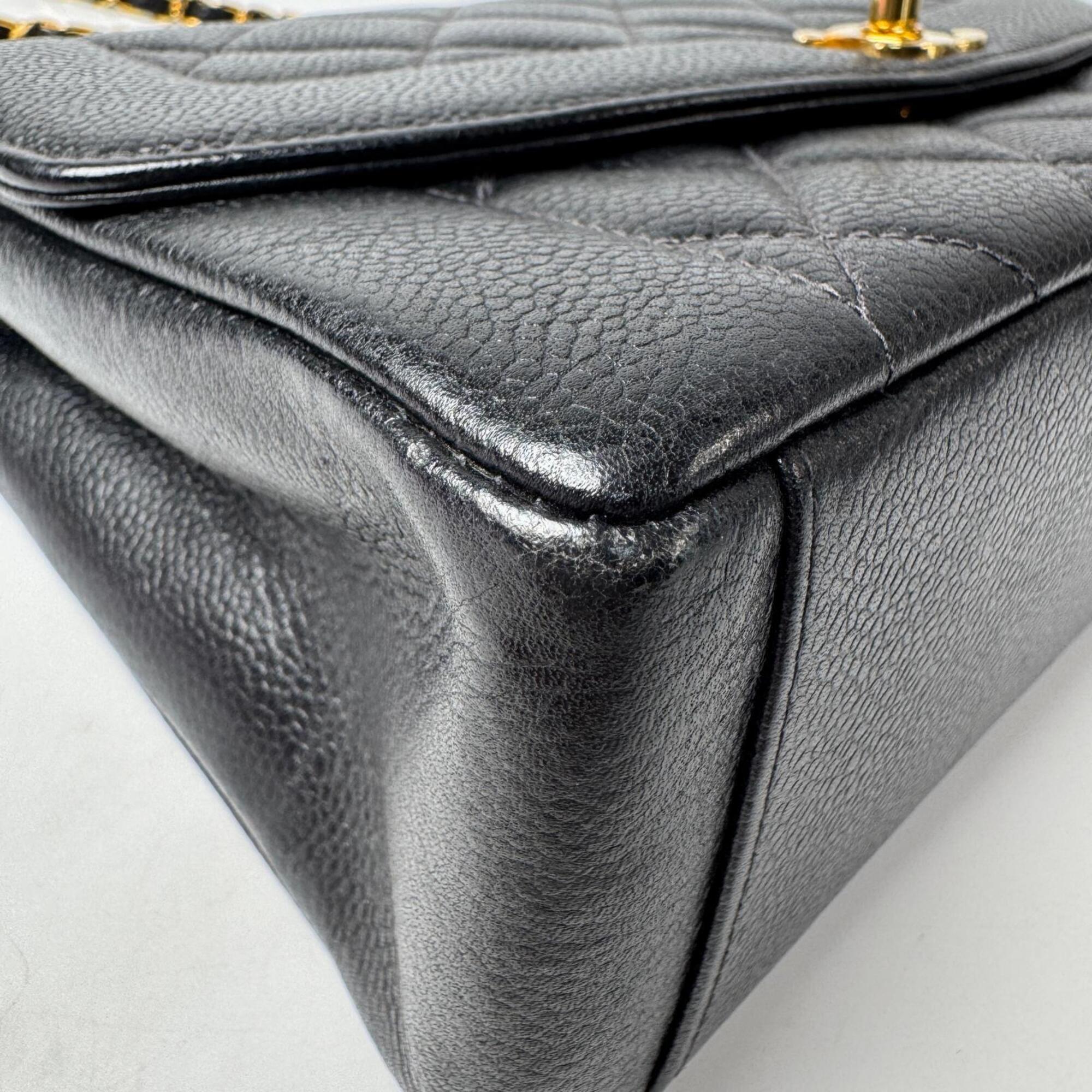 Chanel Black Grained Calfskin Shoulder Bag (Pre-Owned)