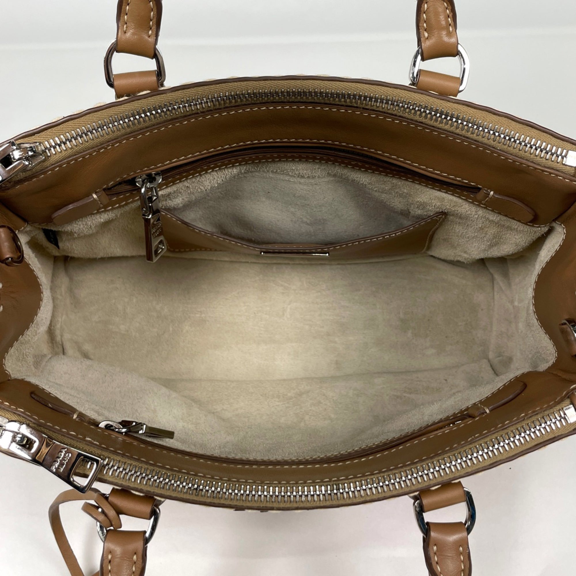 Prada Brown Leather Handbag (Pre-Owned)