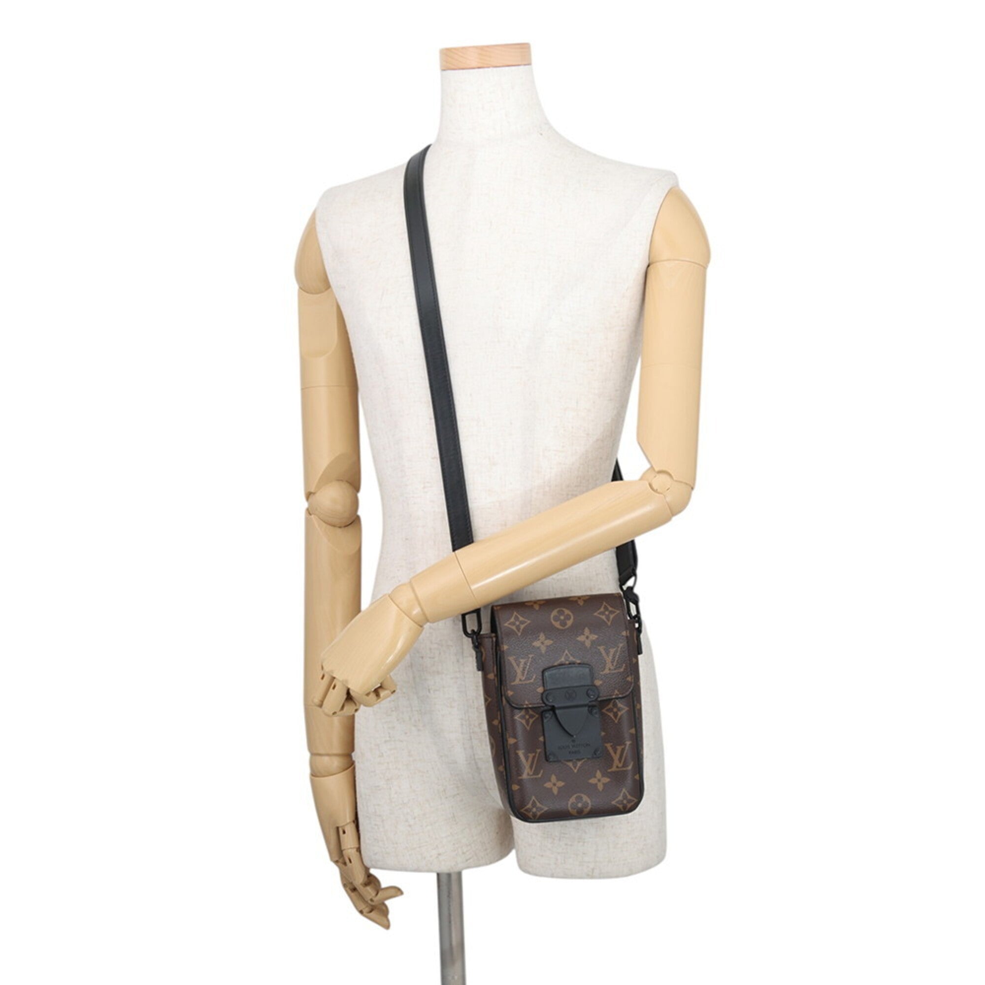 Louis Vuitton Monogram Macassar Black Monogram Macassar Noir Handbag Shoulder Bag (Pre-Owned)