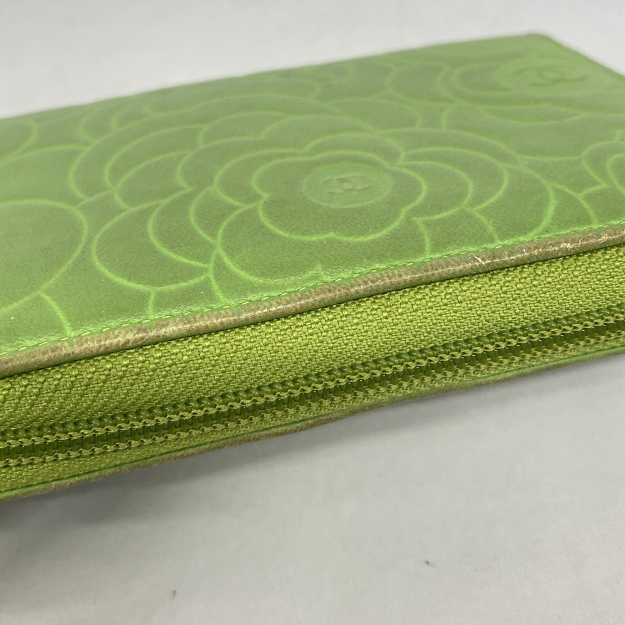 Chanel Green Leather Long Wallet (Bi-Fold) (Pre-Owned)