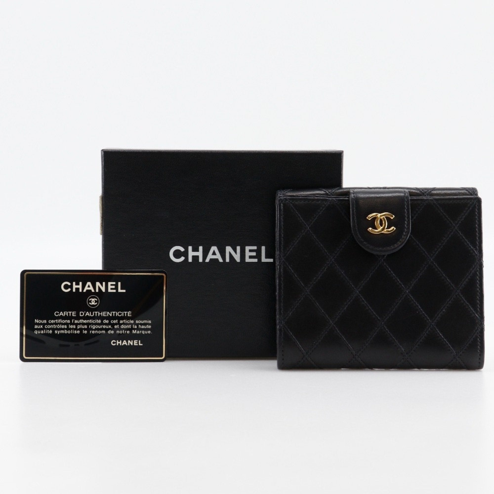Chanel Black Leather Wallet (Bi-Fold) (Pre-Owned)